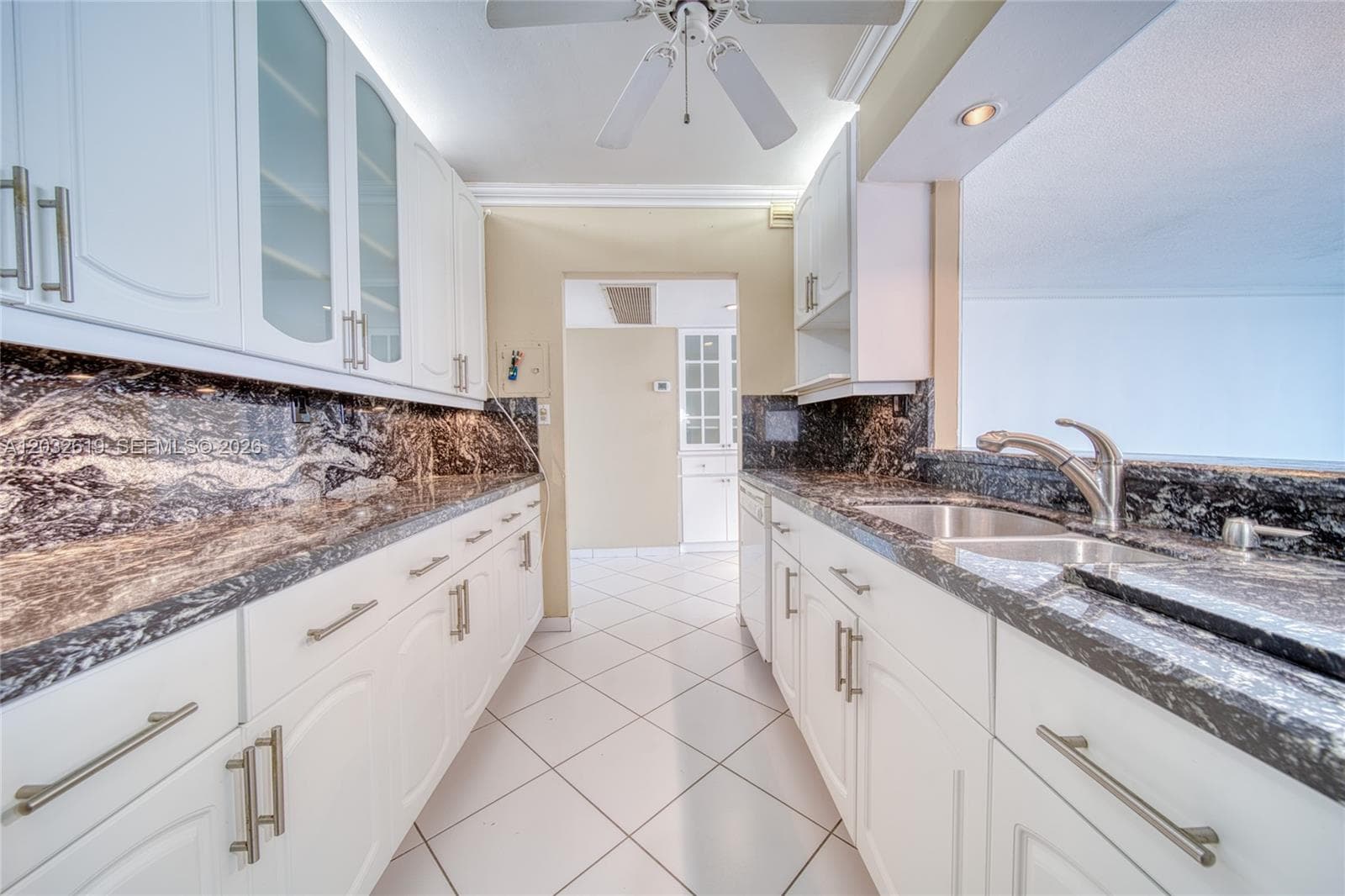 5401 Collins Ave 1135 photo 14