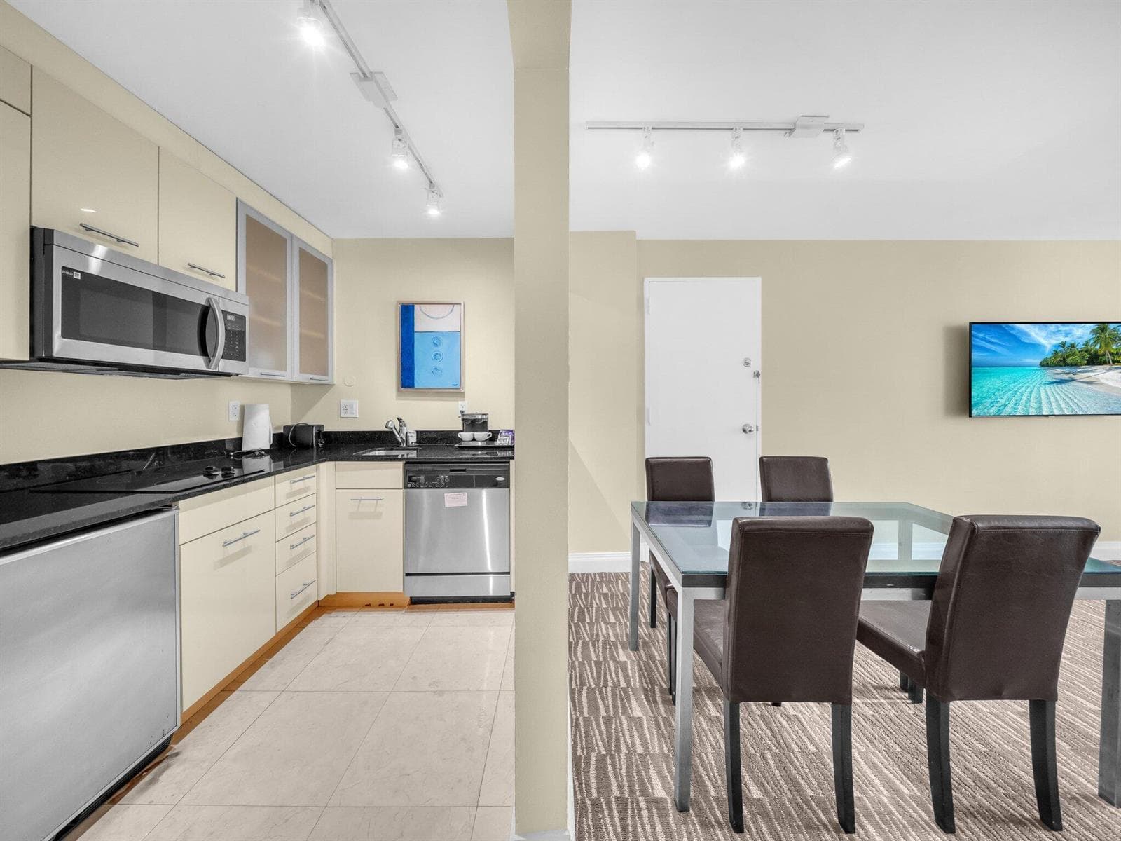 2670 E Sunrise Boulevard #319 5