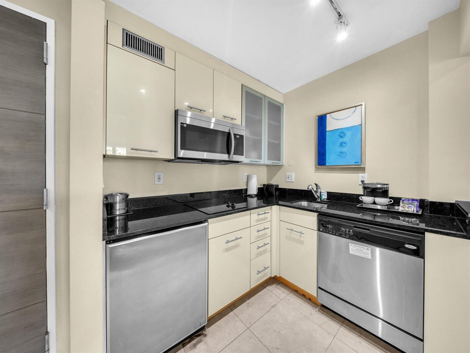 2670 E Sunrise Boulevard #319 4