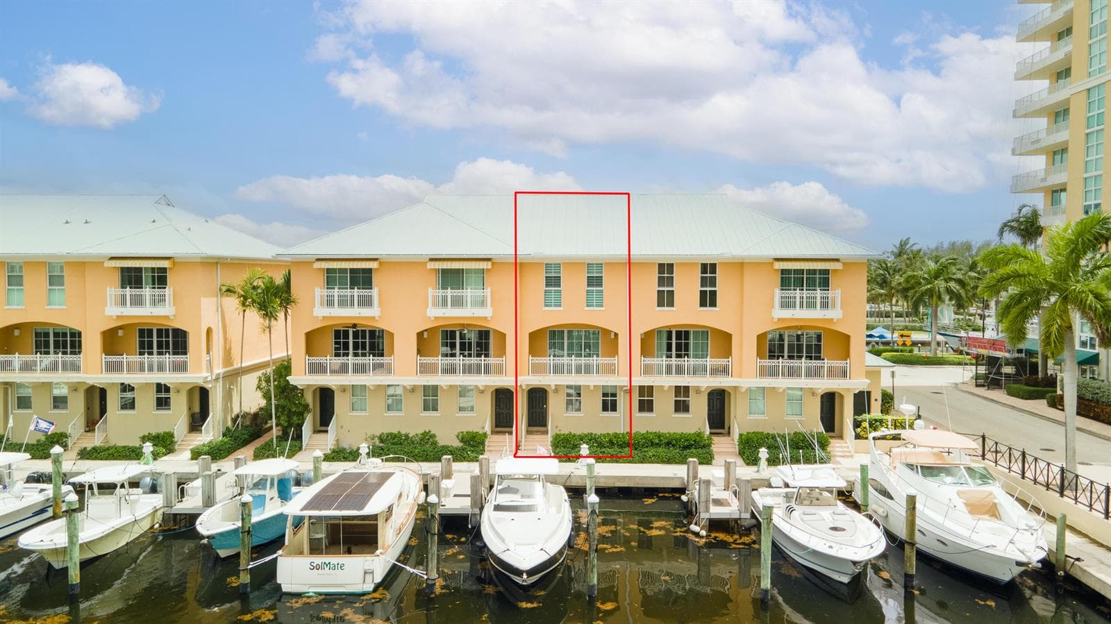 643 Casa Loma Boulevard 2
