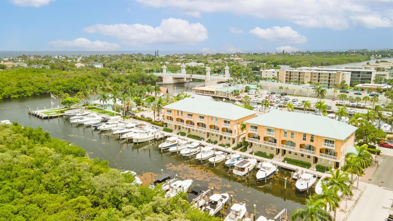 643 Casa Loma Boulevard 1