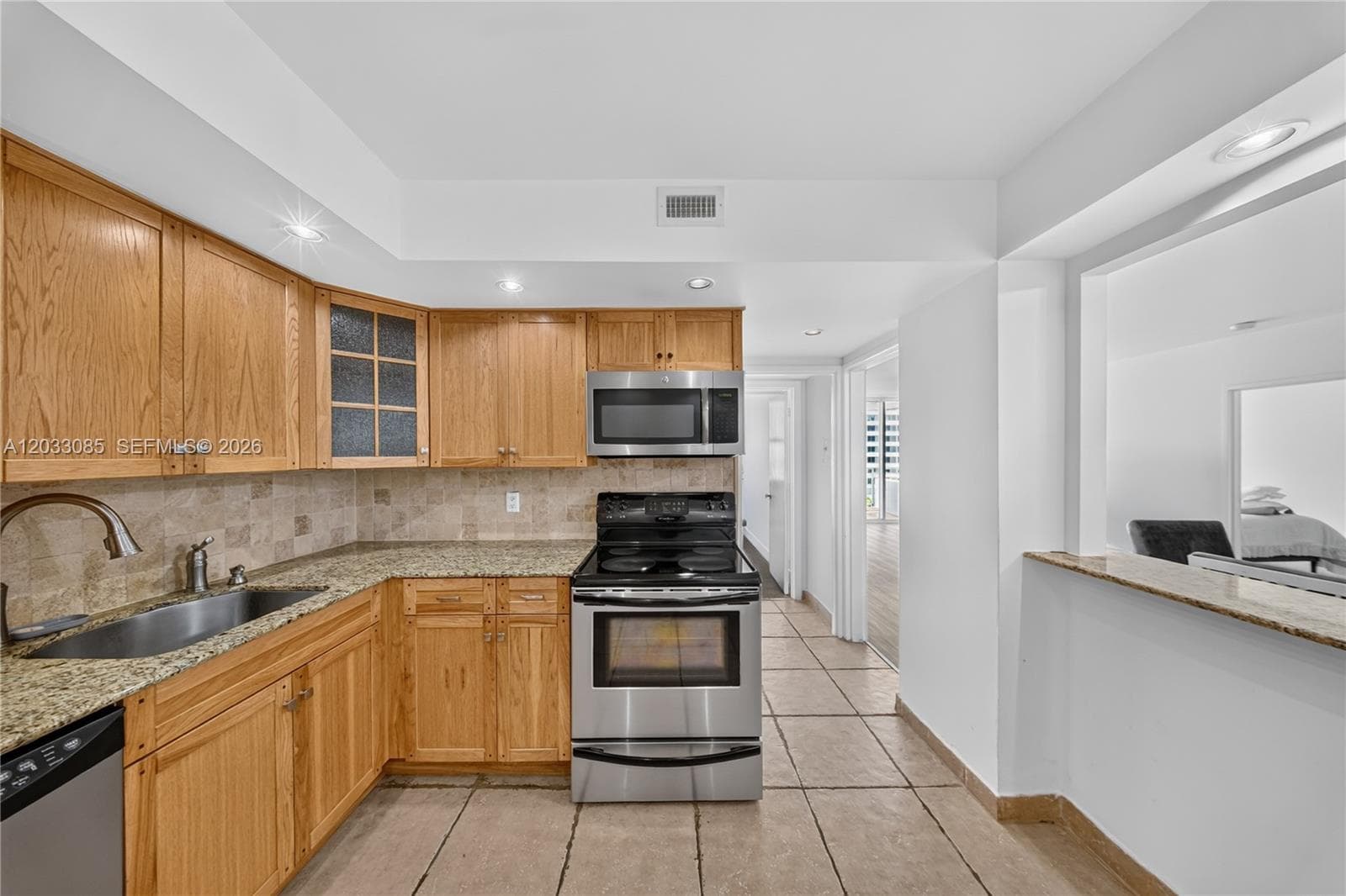 5600 Collins Ave 7W photo 17