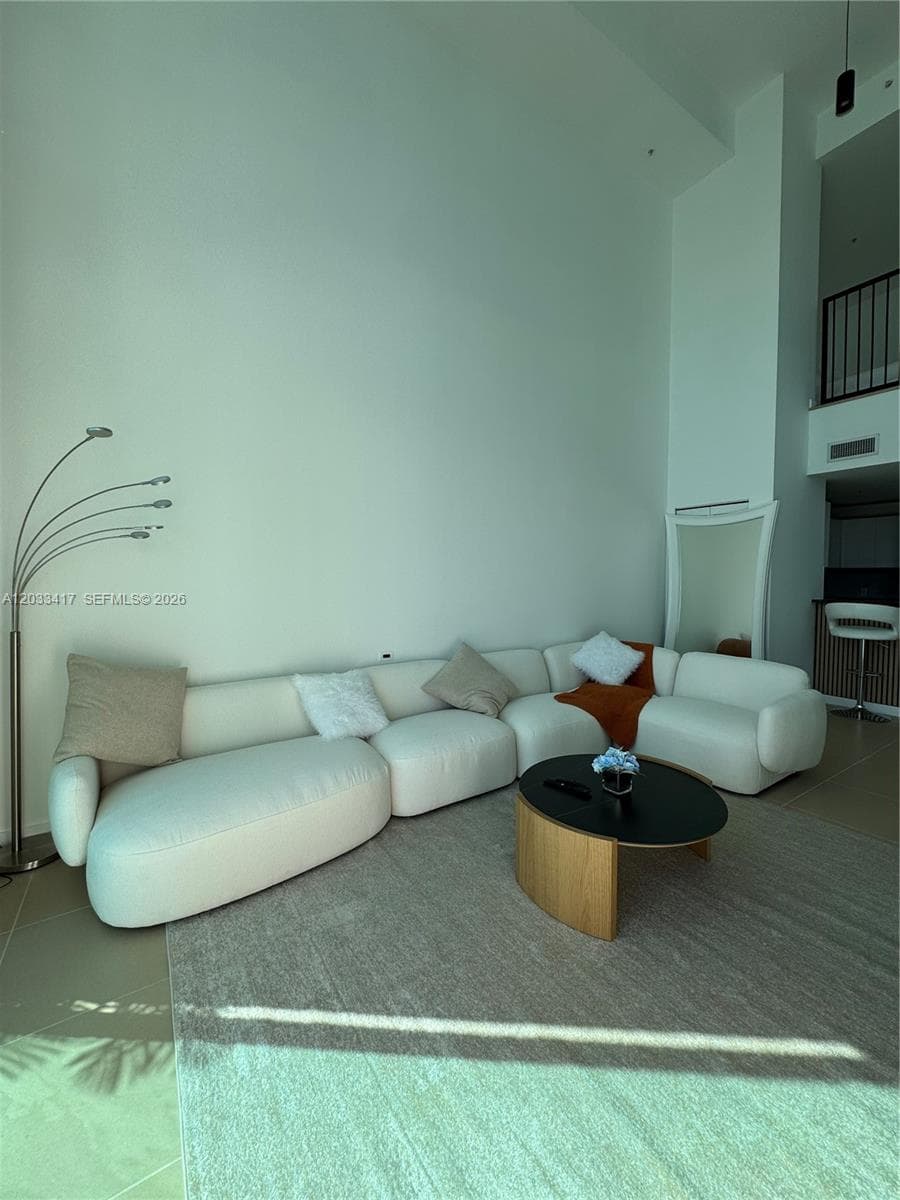 300 S Biscayne Blvd L-1218 photo 19