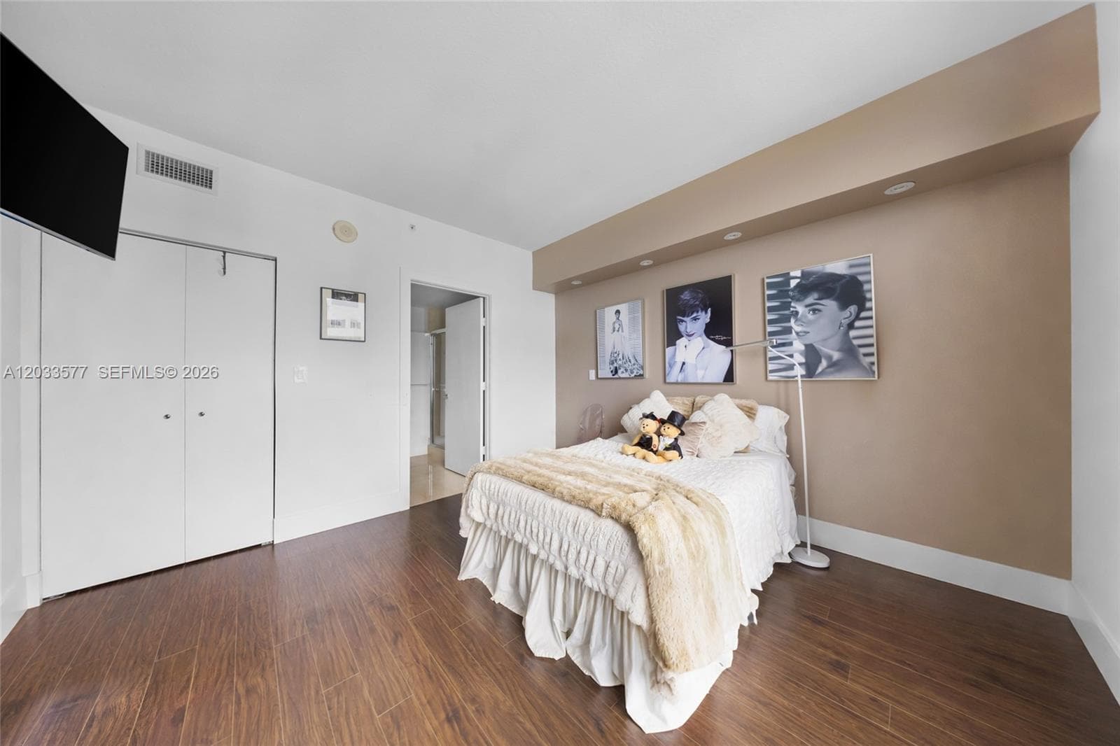 16275 Collins Ave 2502 photo 23