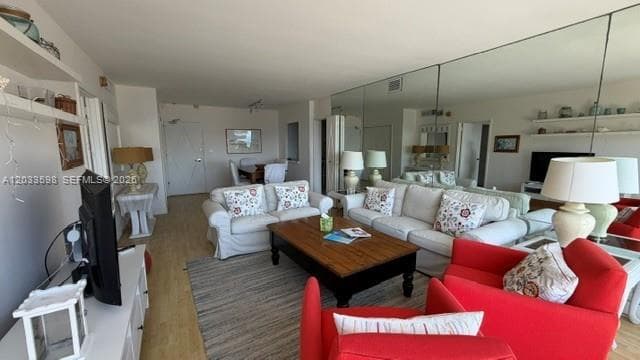 5161 Collins Ave 1702 photo 2