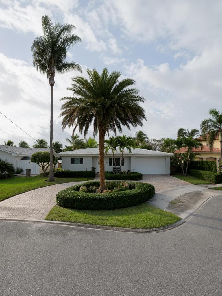 636 Kingfish Road 1