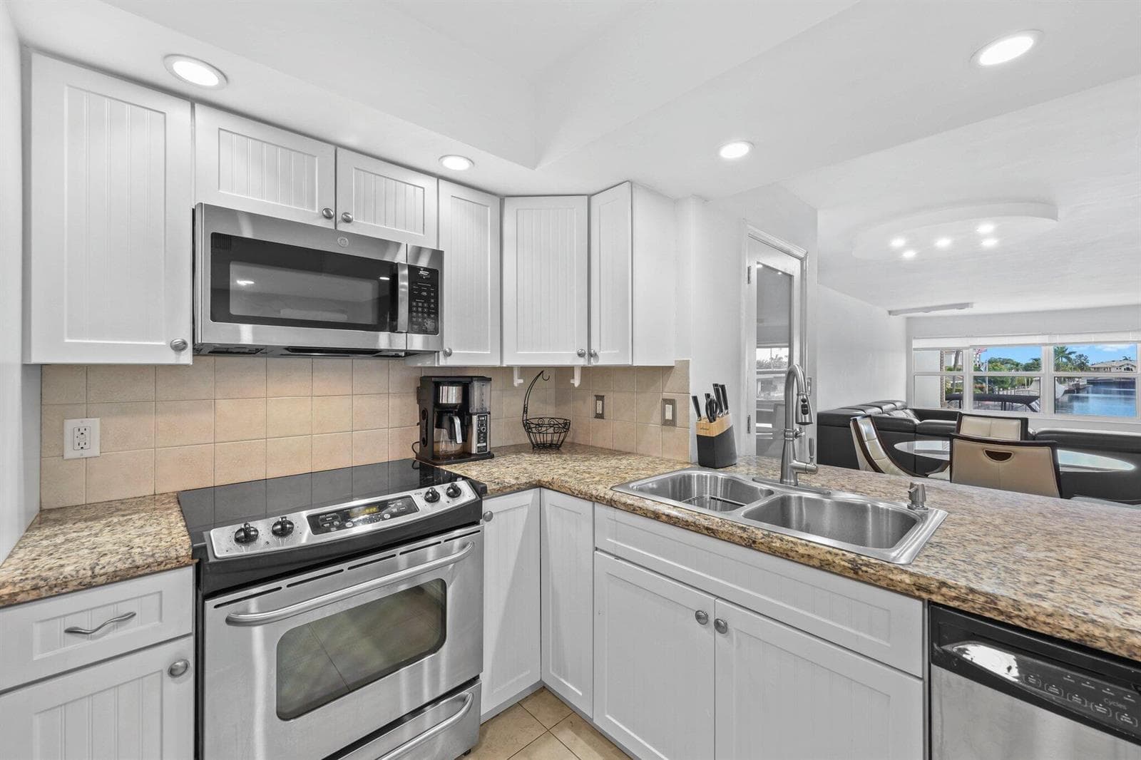 3121 NE 51st Street 204e photo 12