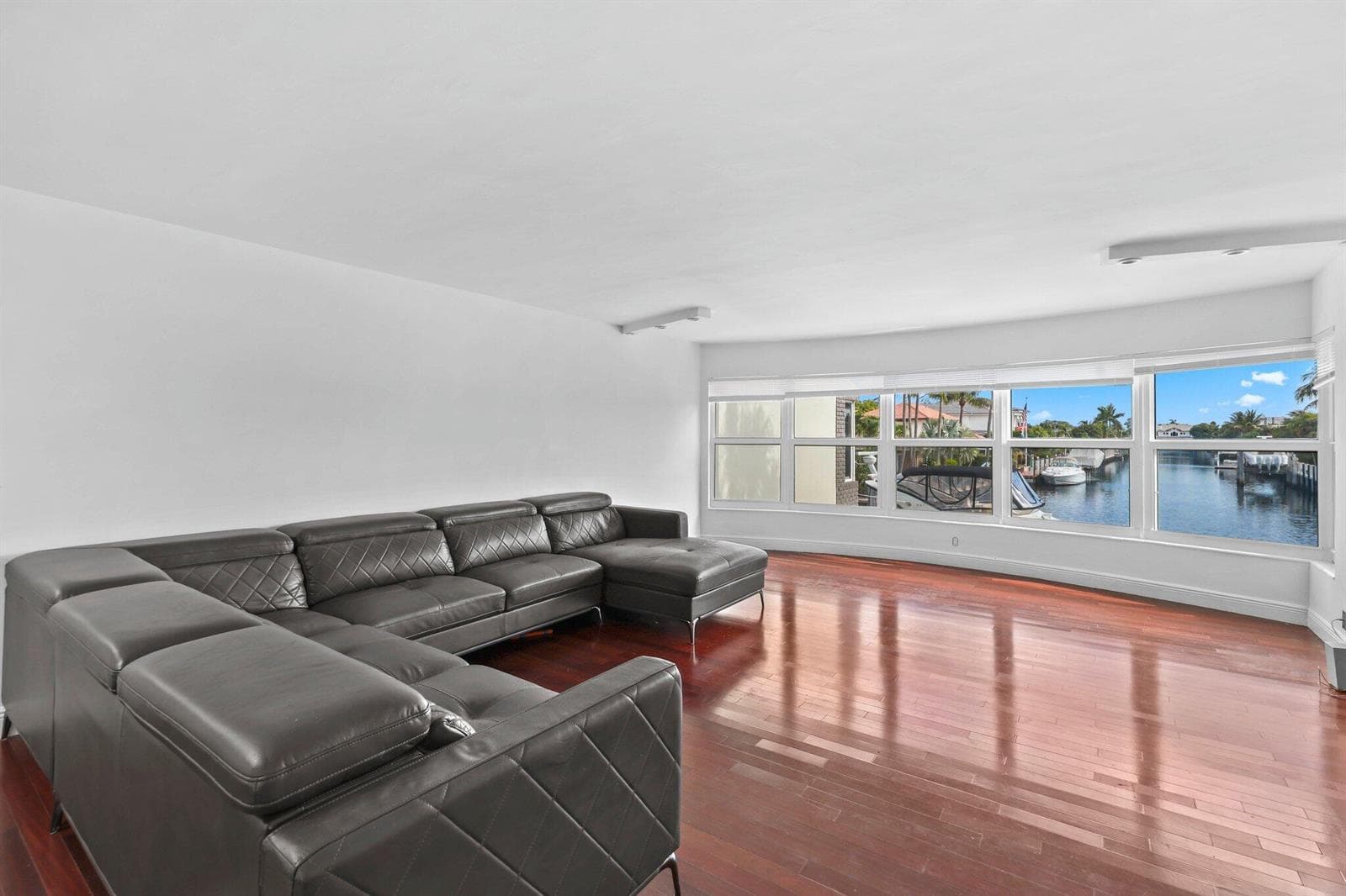 3121 NE 51st Street #204e 5