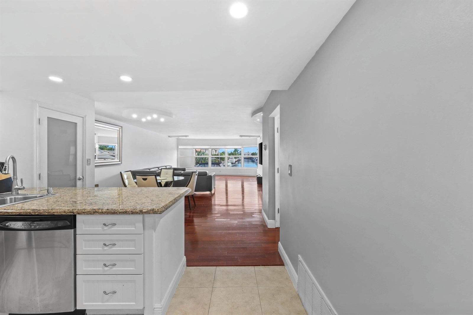 3121 NE 51st Street 204e photo 11