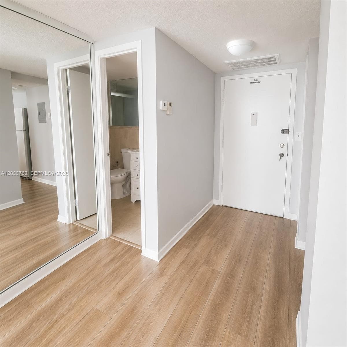 800 Parkview Dr 512 photo 10