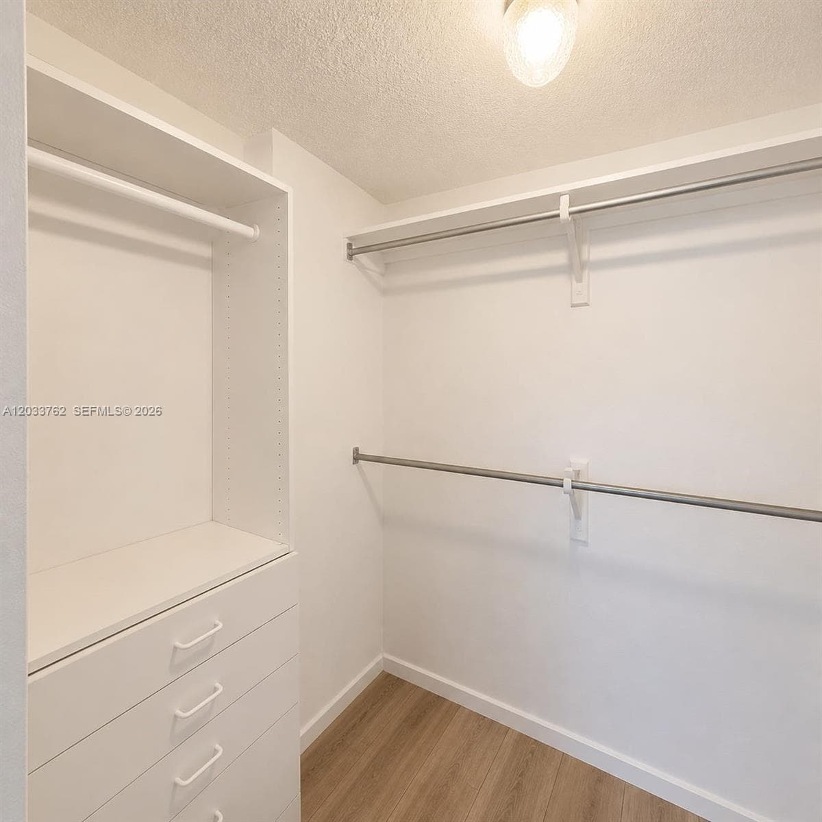 800 Parkview Dr 512 photo 15