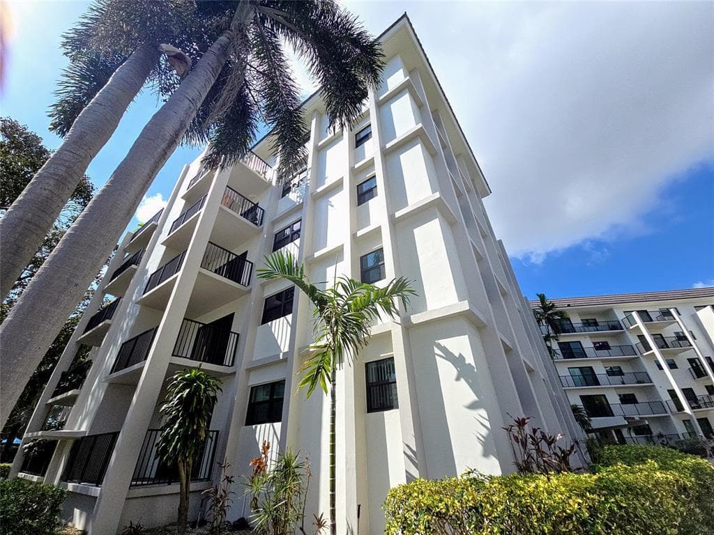 900 River Reach Drive #425 1