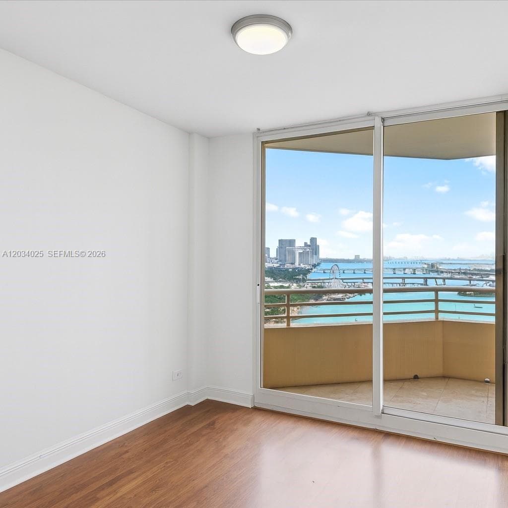 888 Brickell Key Dr 2510 photo 17