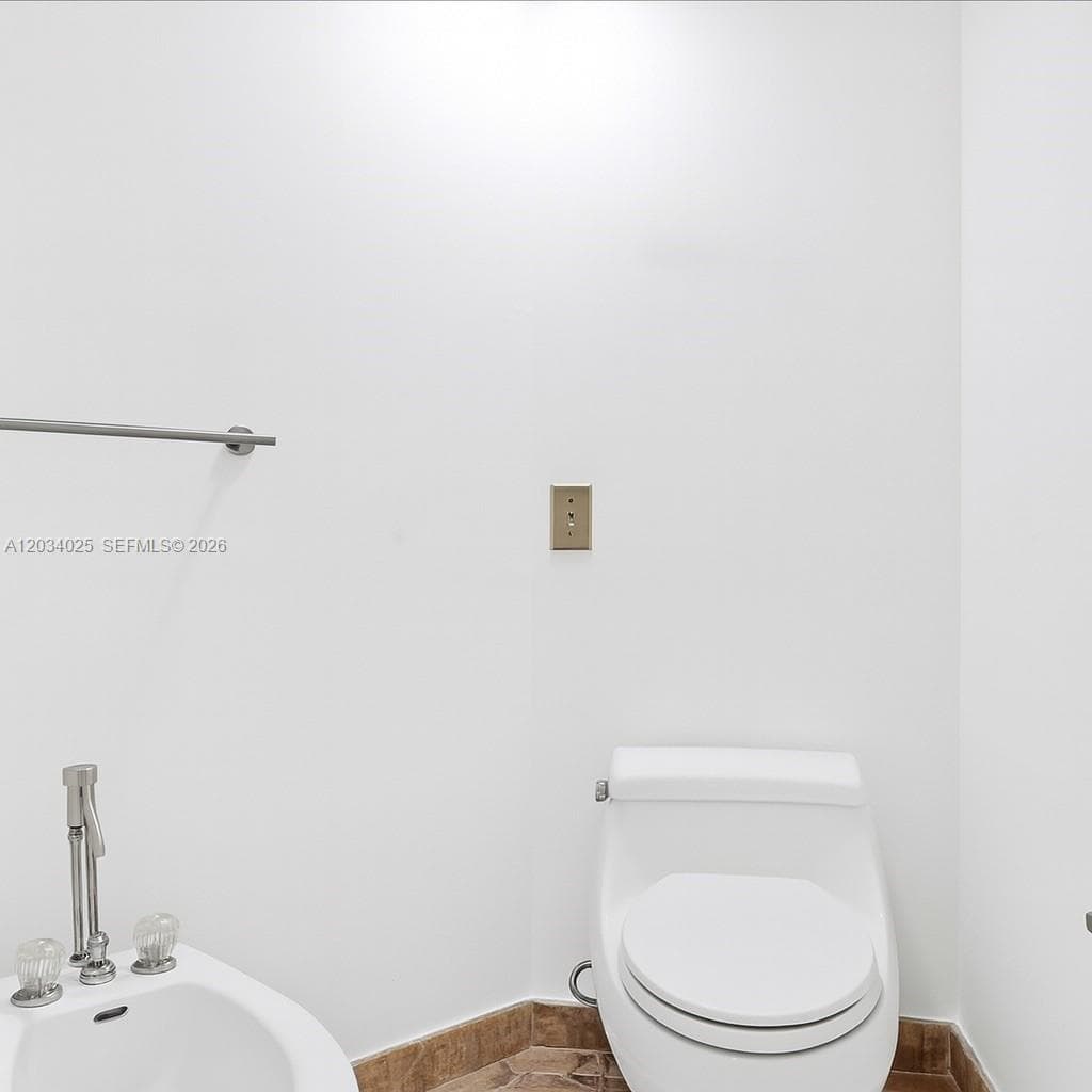 888 Brickell Key Dr 2510 photo 19
