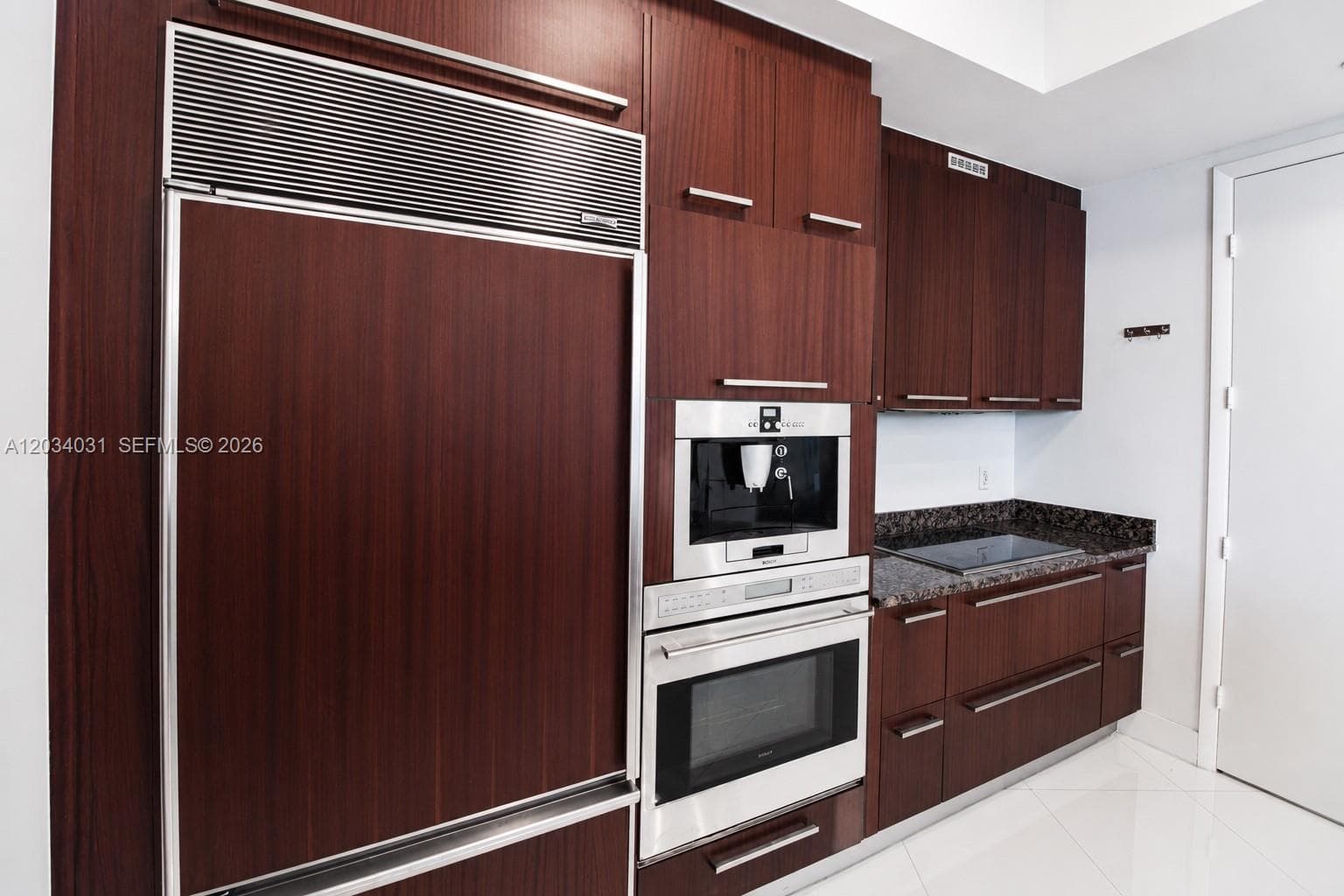15901 Collins Ave 403 photo 6