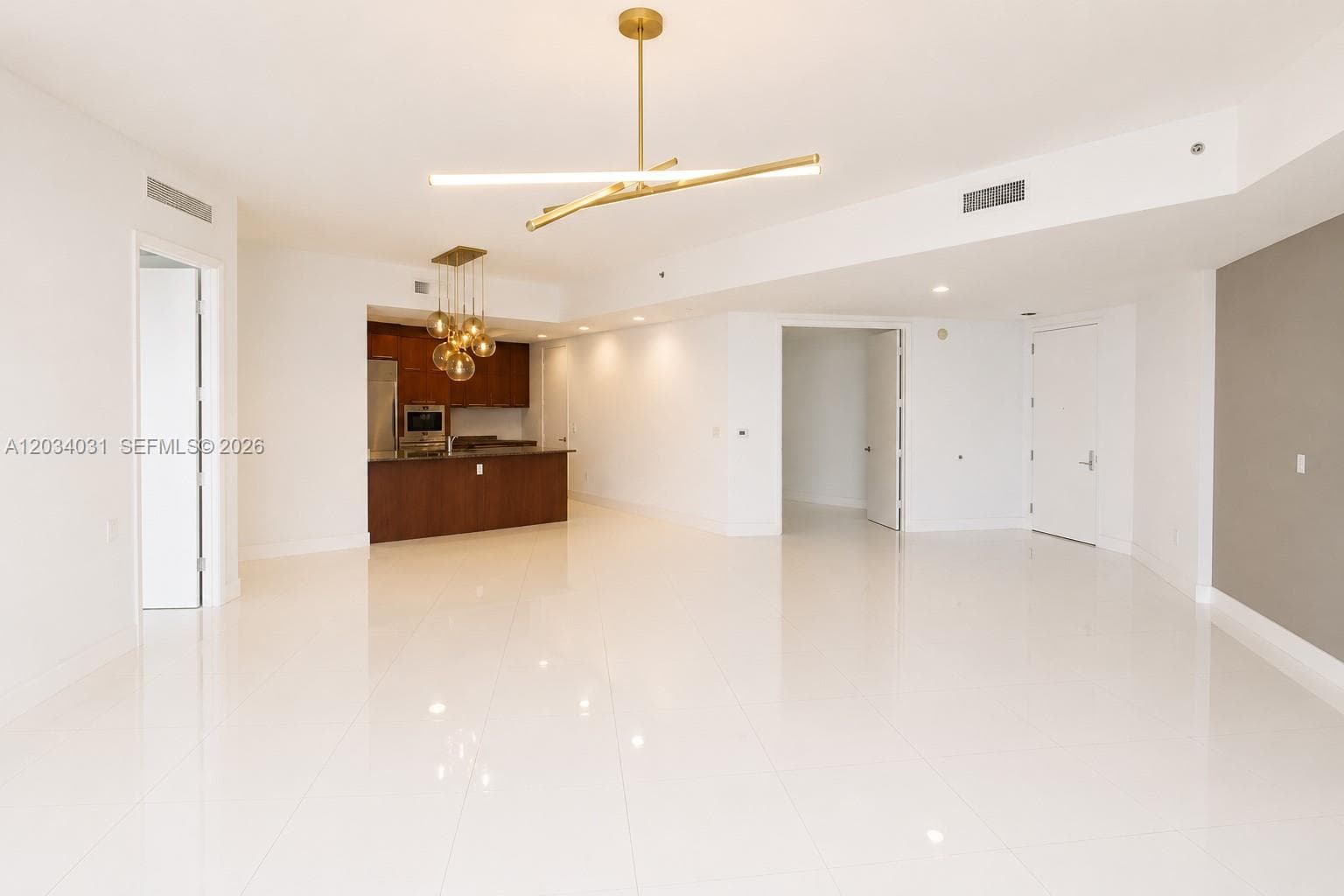 15901 Collins Ave 403 photo 5
