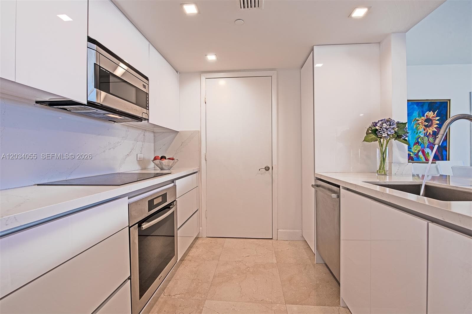 17201 Collins Ave 1508 photo 10