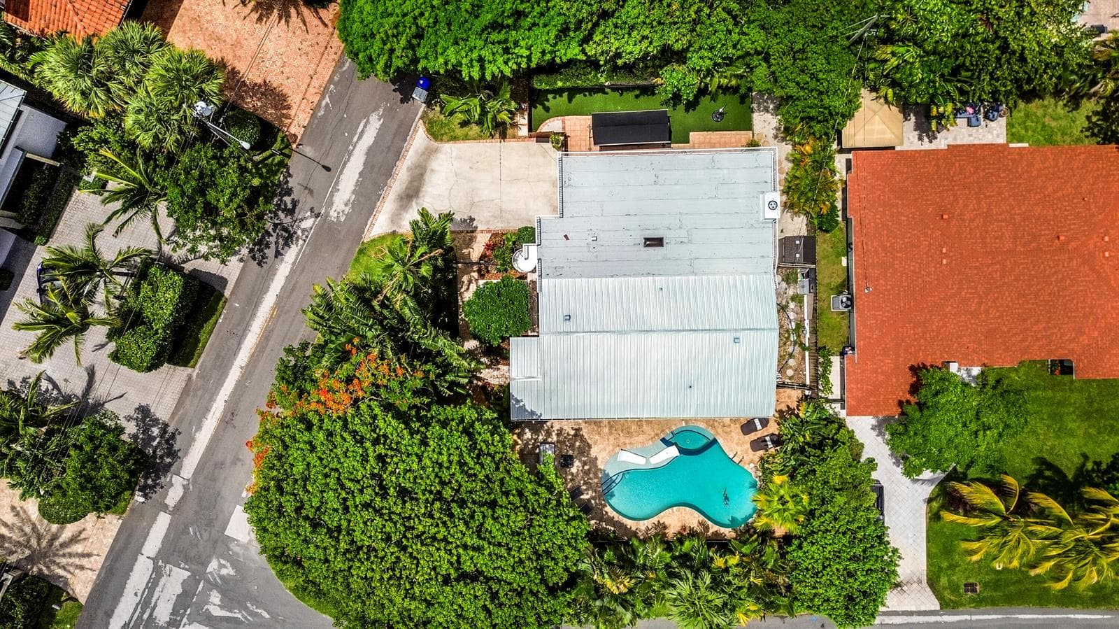 2400 N Riverside Drive 3