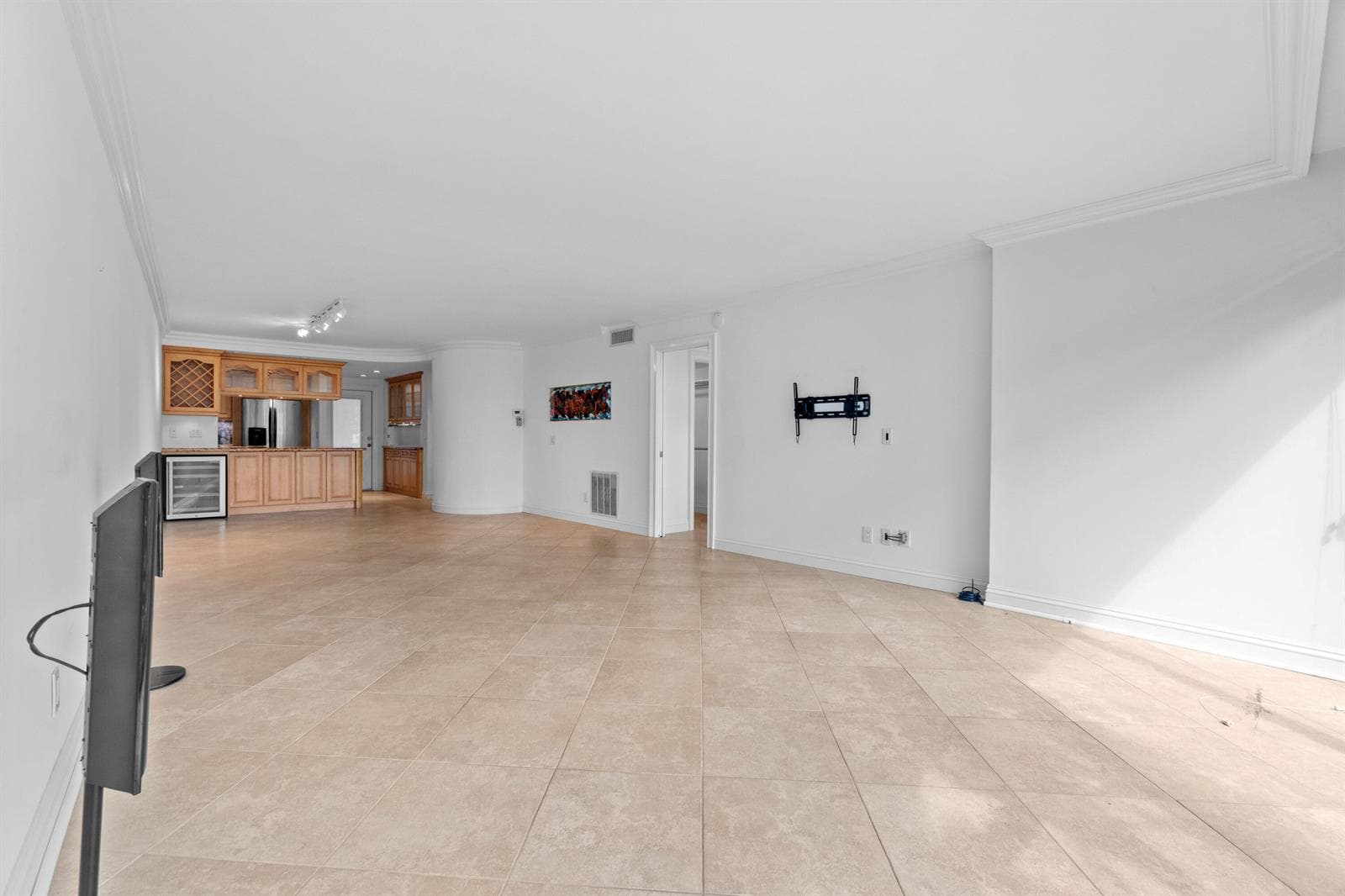 2731 NE 14th St Causeway #115 2
