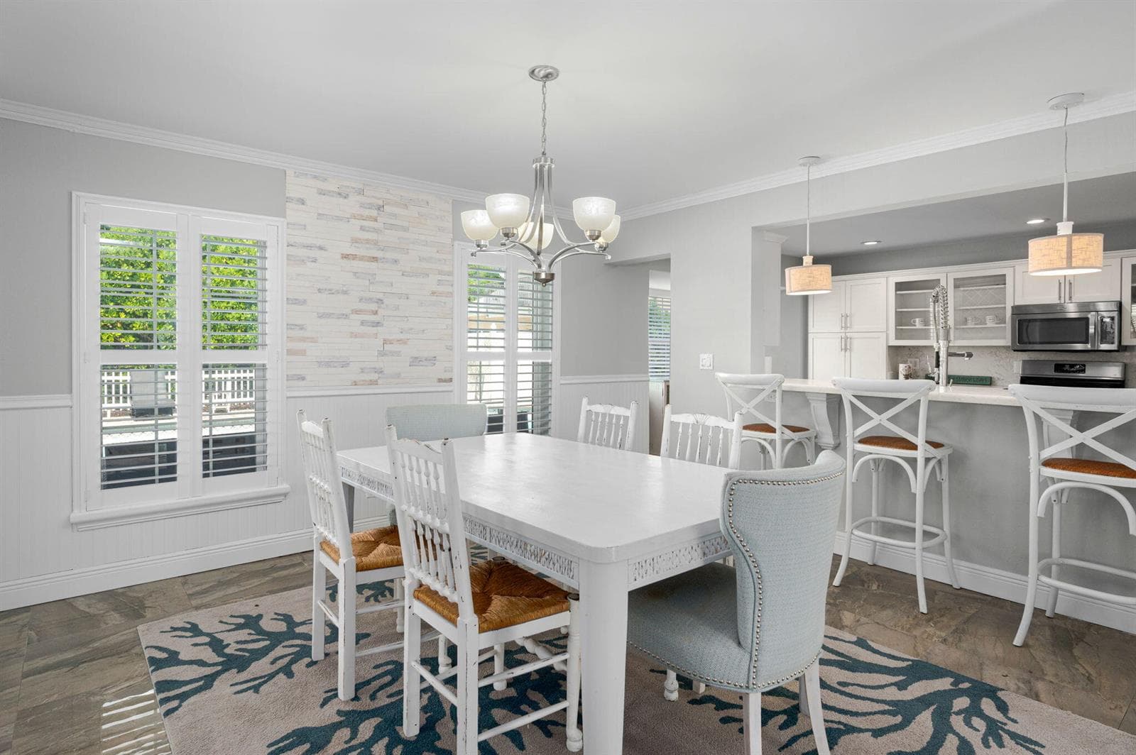 121 Queen Eugenia Court photo 12