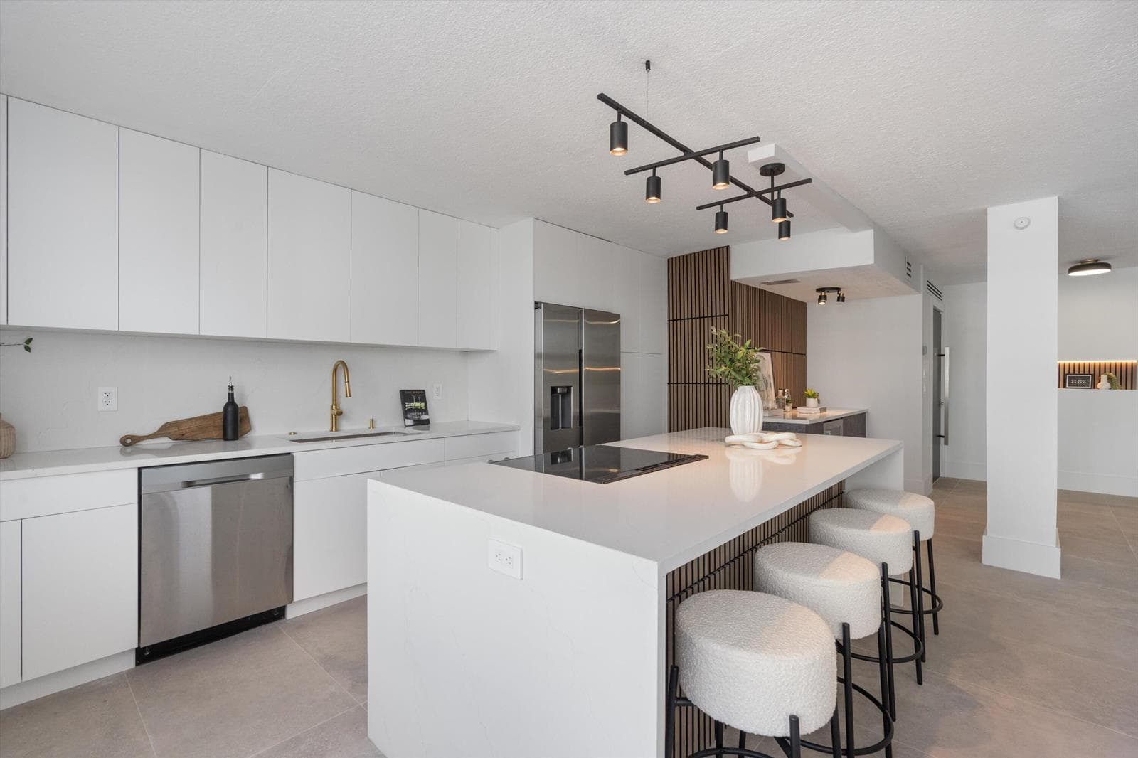 2800 E Sunrise Boulevard #4c 5
