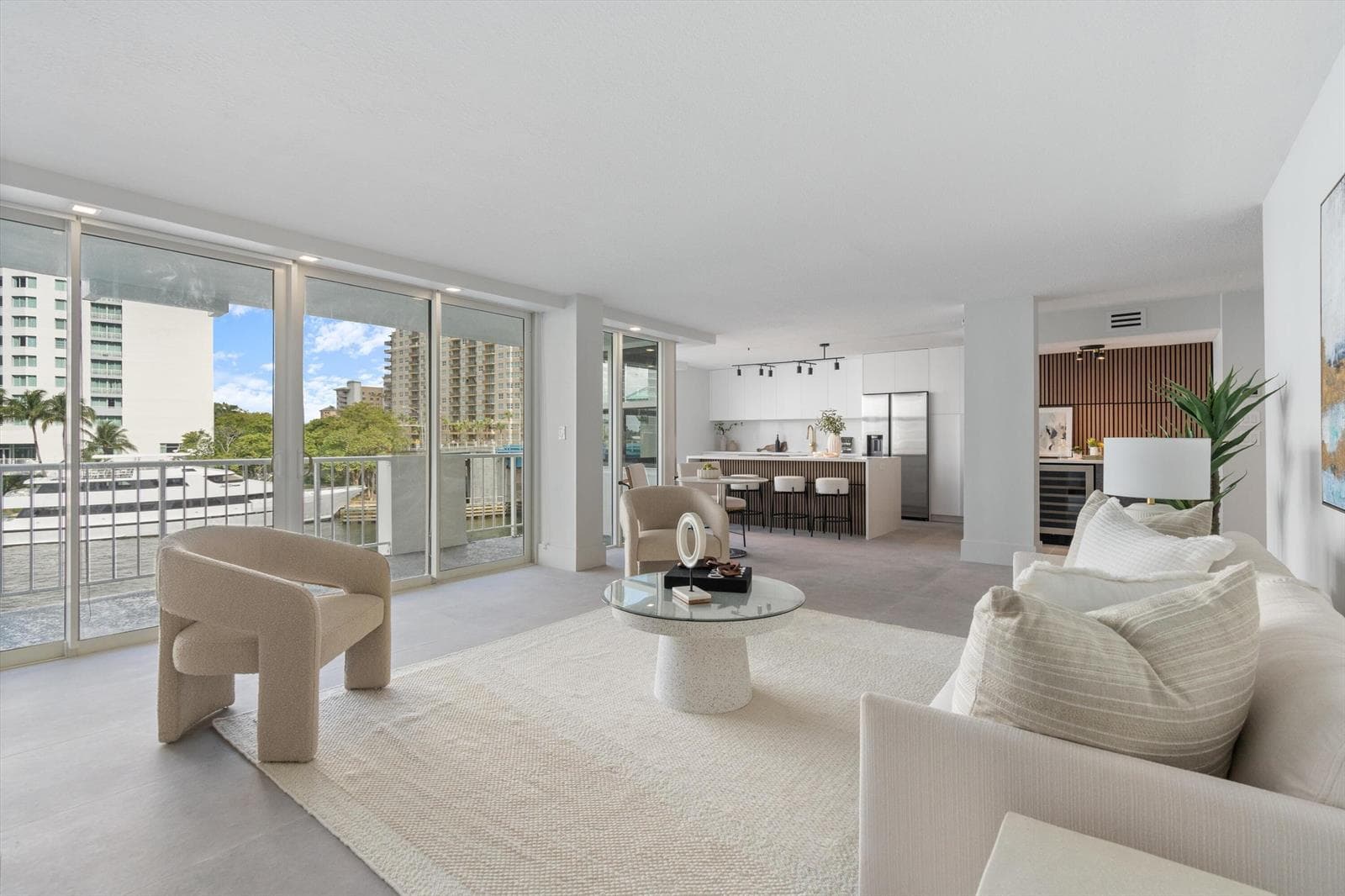 2800 E Sunrise Boulevard #4c 4