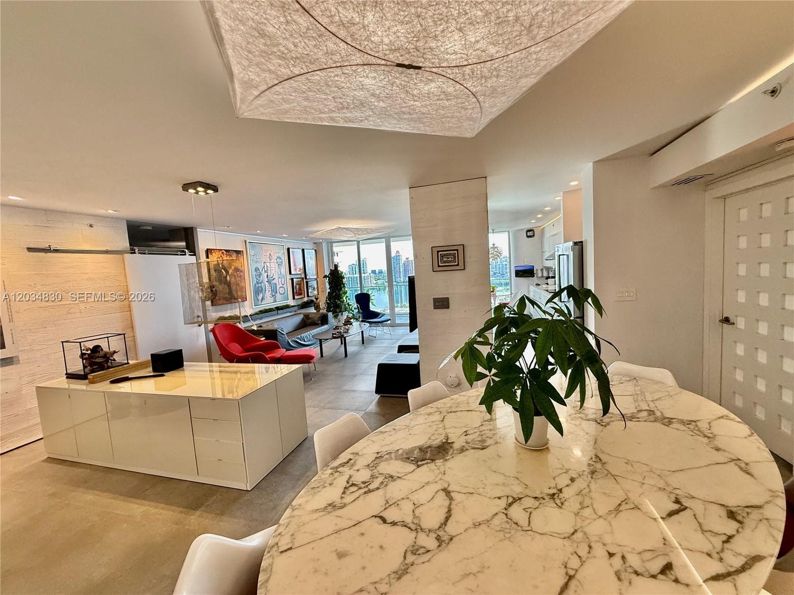 2800 Island Blvd 1803 photo 10