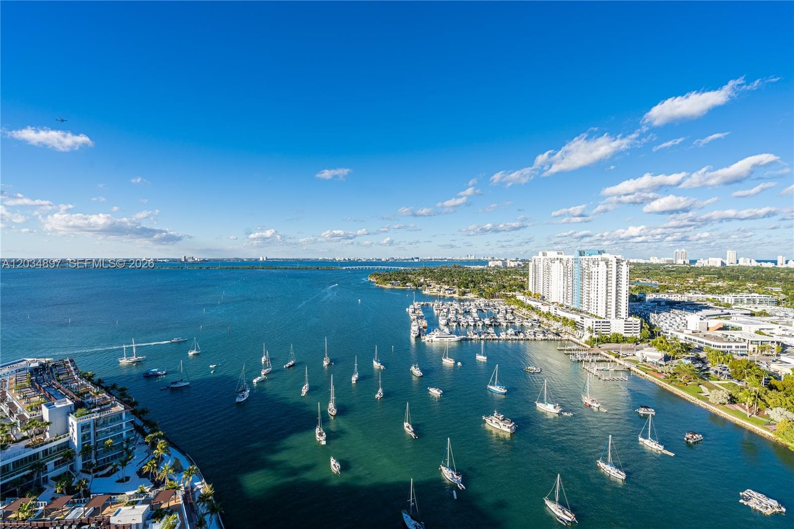 10 Venetian Way PH04 photo 25