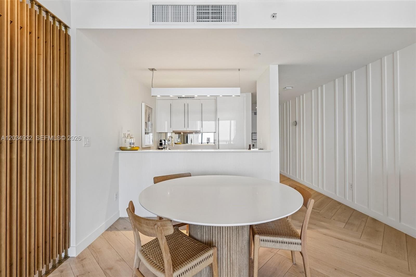 2201 Collins Ave 1019 photo 7