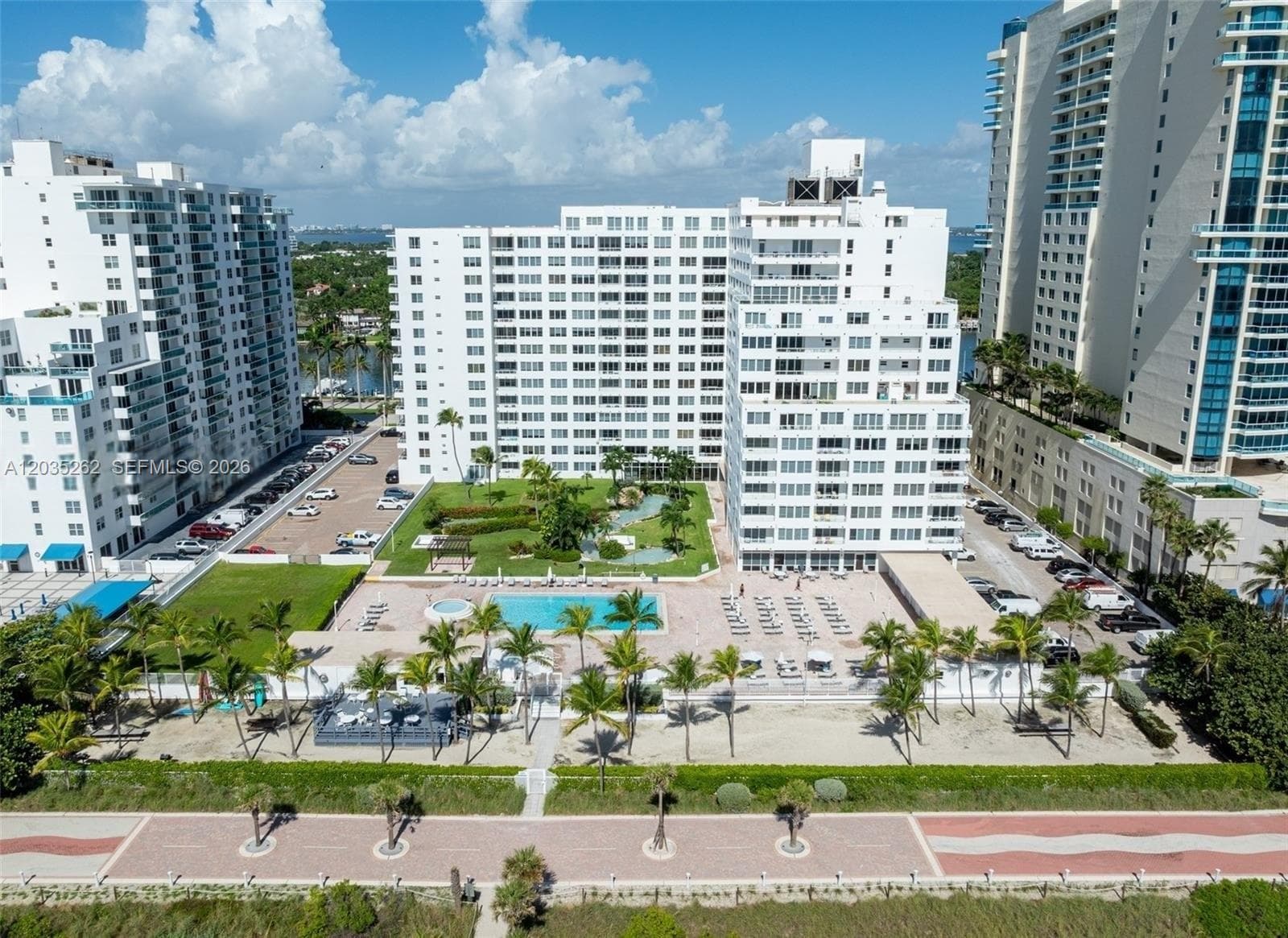5005 Collins Ave PH02 photo 23