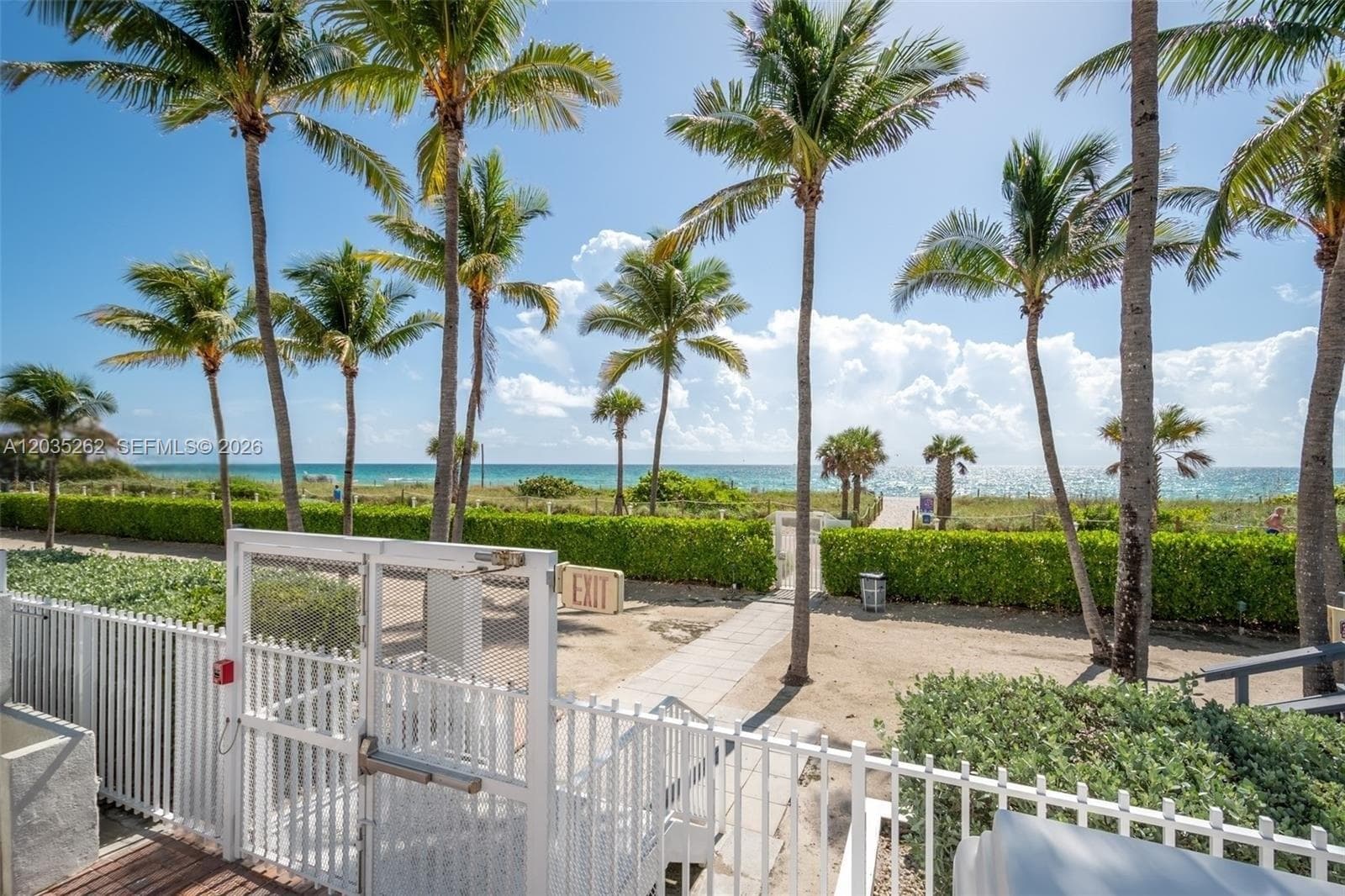 5005 Collins Ave PH02 photo 22