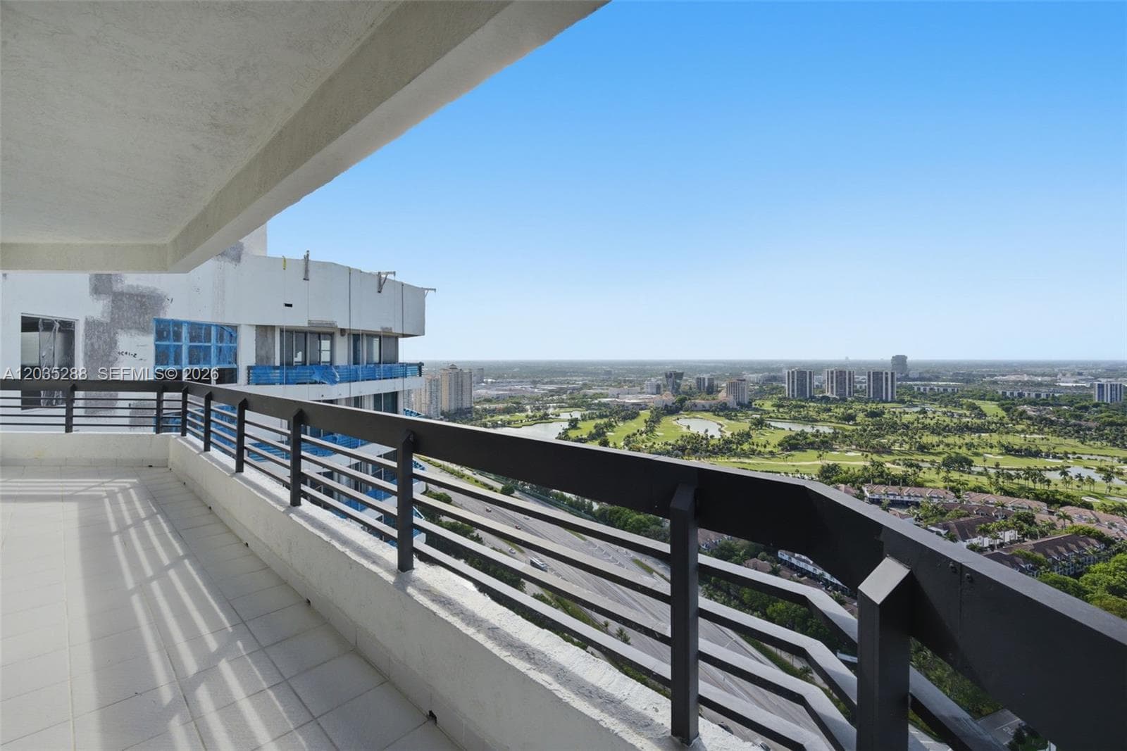 3500 Mystic Pointe Dr PH5 photo 20