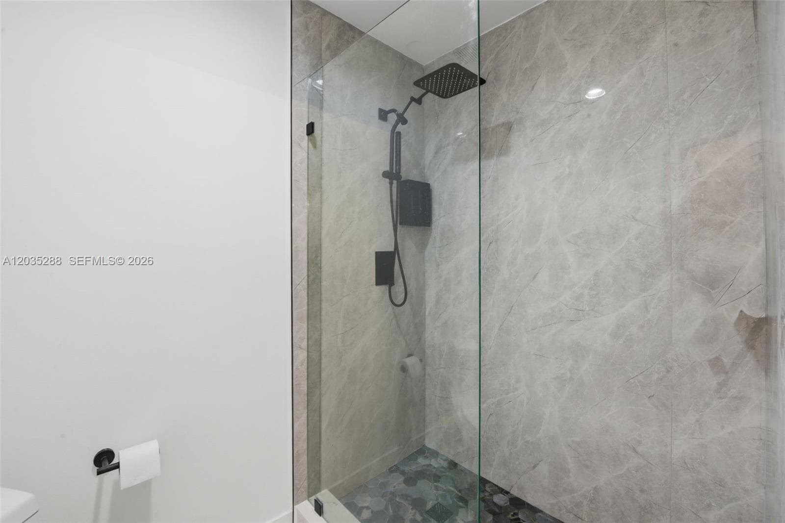 3500 Mystic Pointe Dr PH5 photo 19