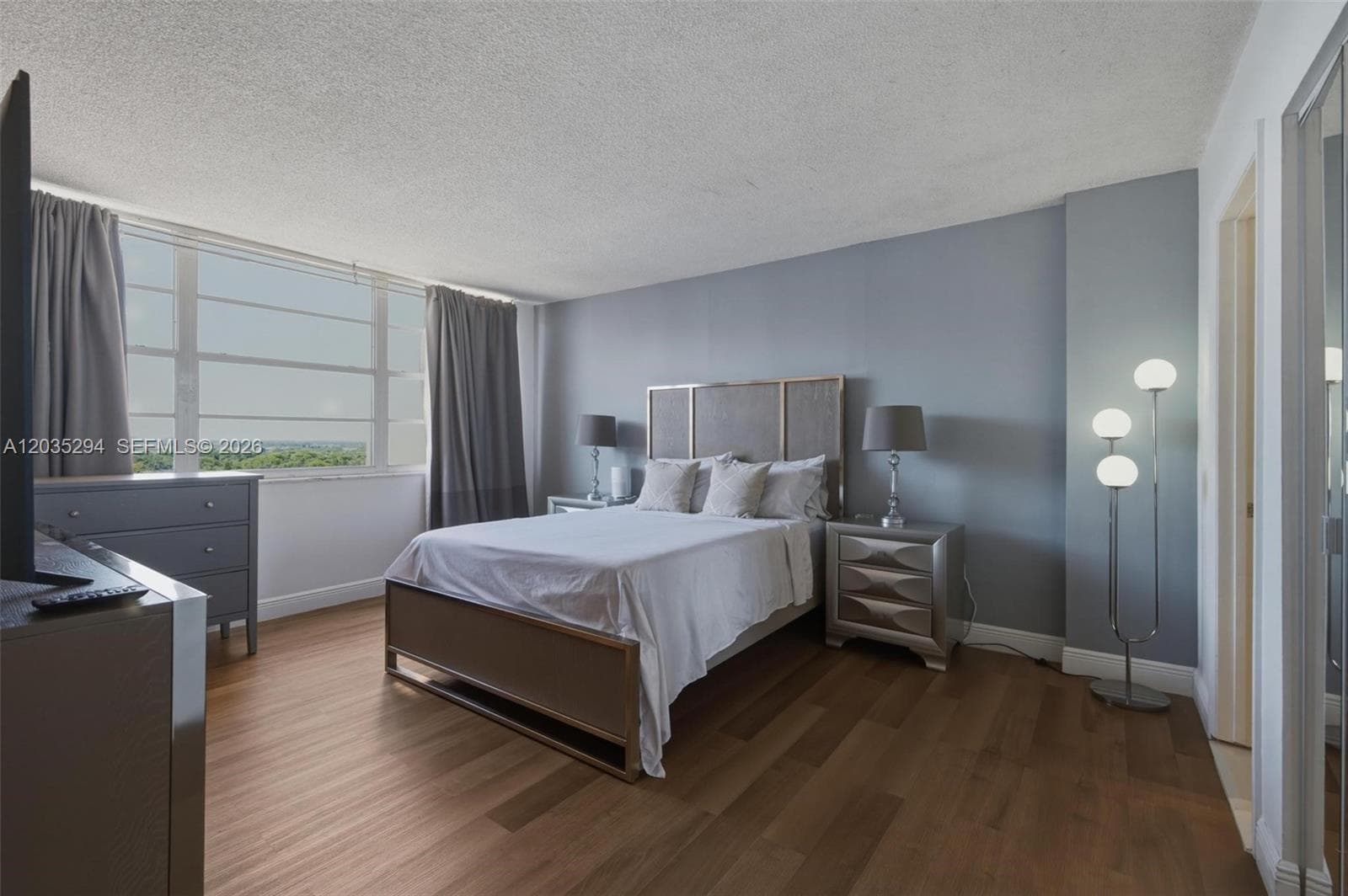 1301 NE Miami Gardens Dr 1515W photo 16