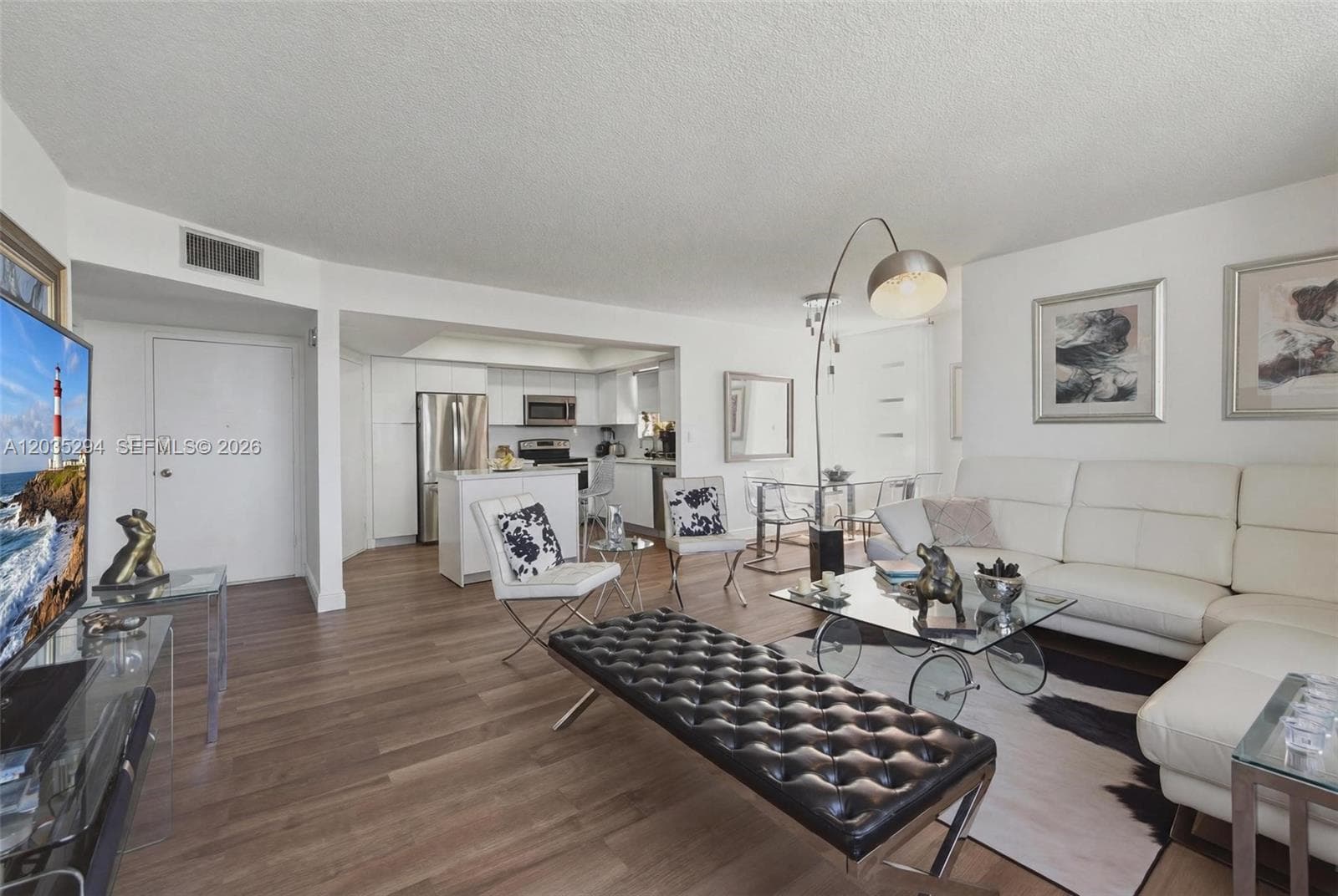 1301 NE Miami Gardens Dr 1515W photo 8