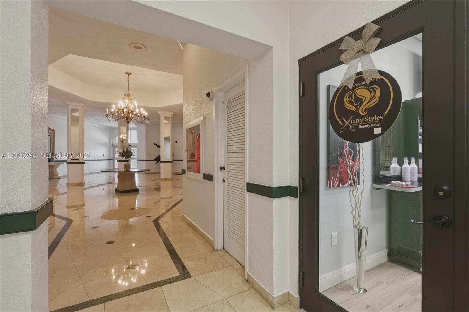1301 NE Miami Gardens Dr 1515W photo 25