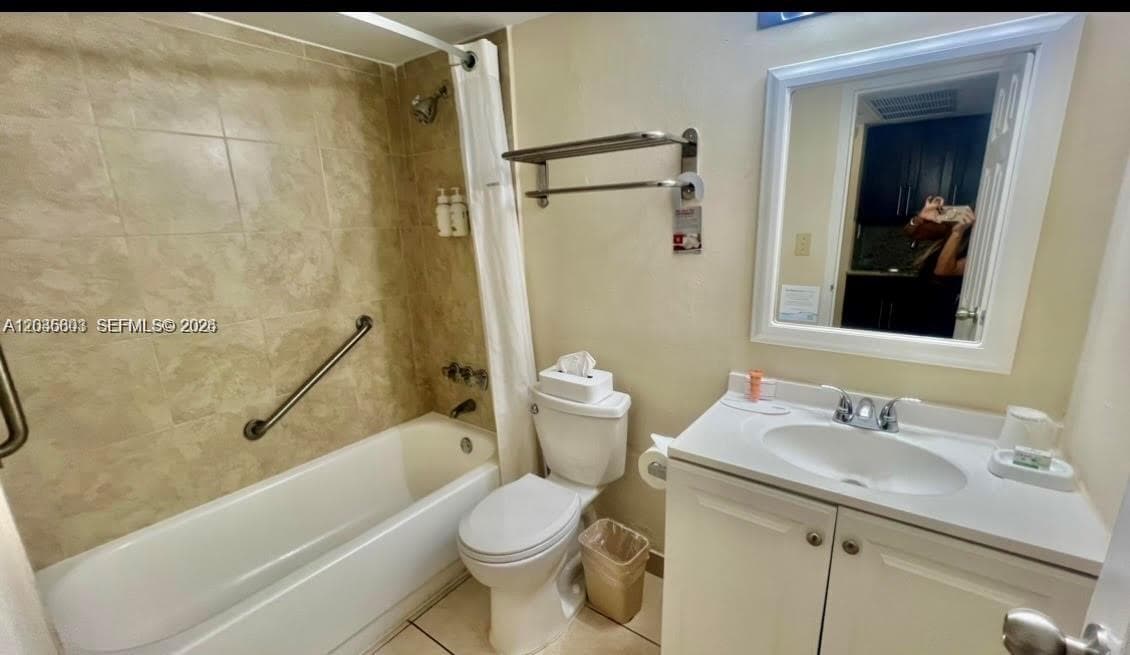 19201 Collins Ave 942 photo 15