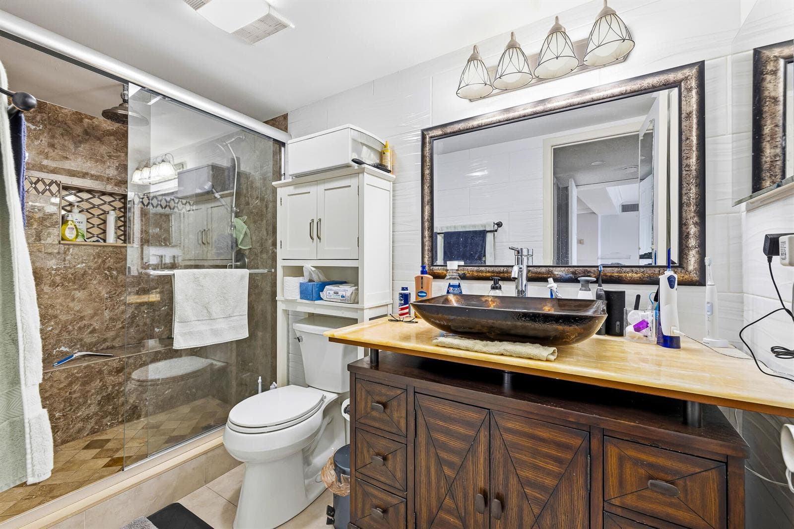 1319 E Hillsboro Boulevard 208 photo 16