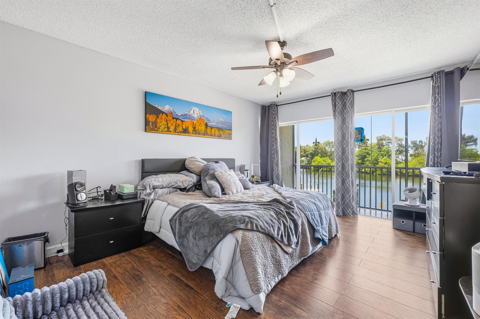 1319 E Hillsboro Boulevard 208 photo 19