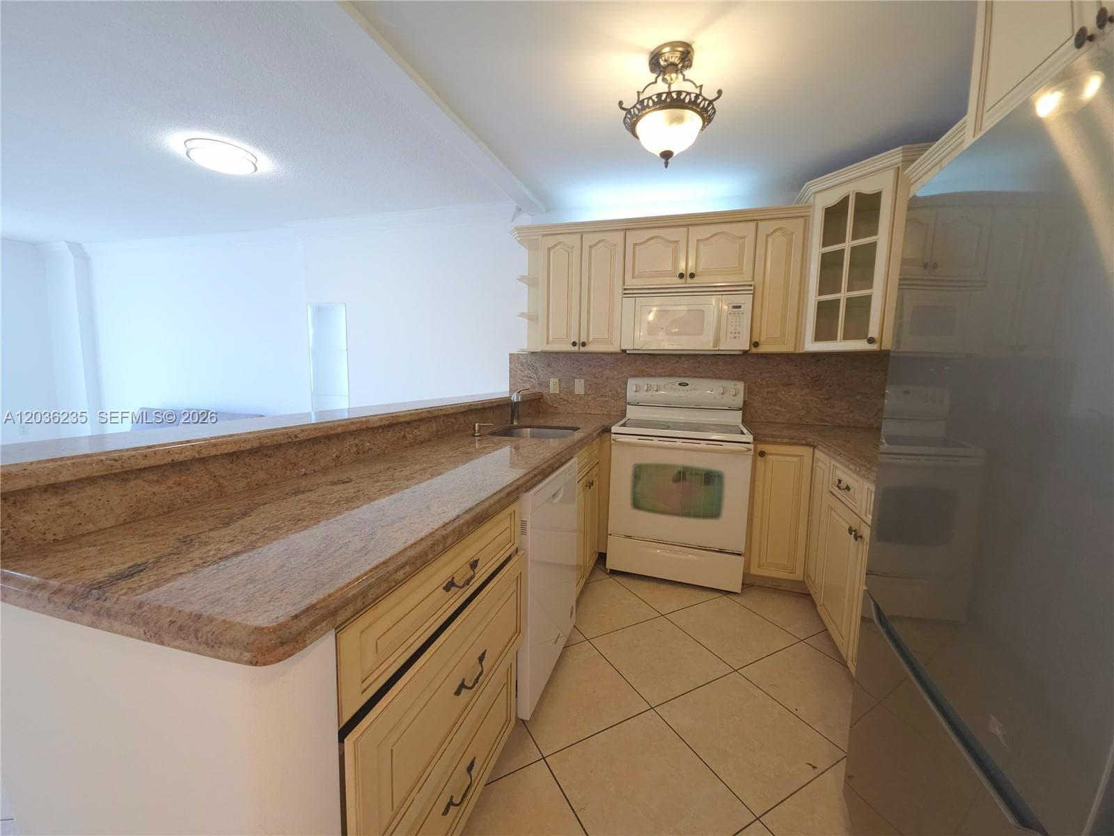 401 Ocean Dr 304 photo 5