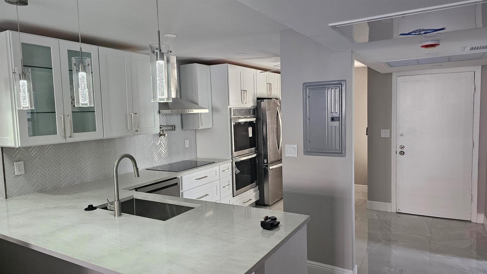 1 Royal Palm Way #101 4