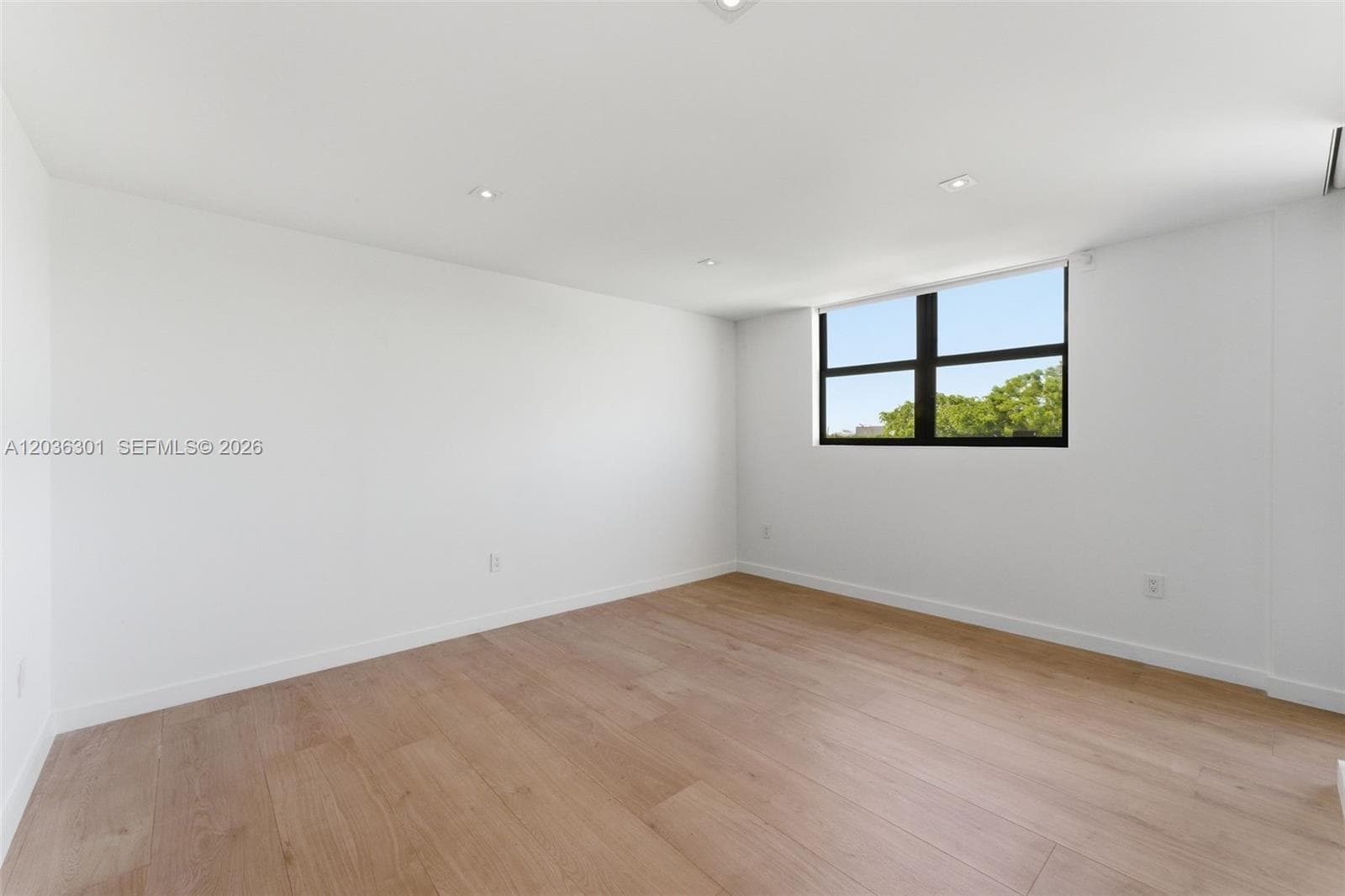 801 N Venetian Dr 308 photo 14