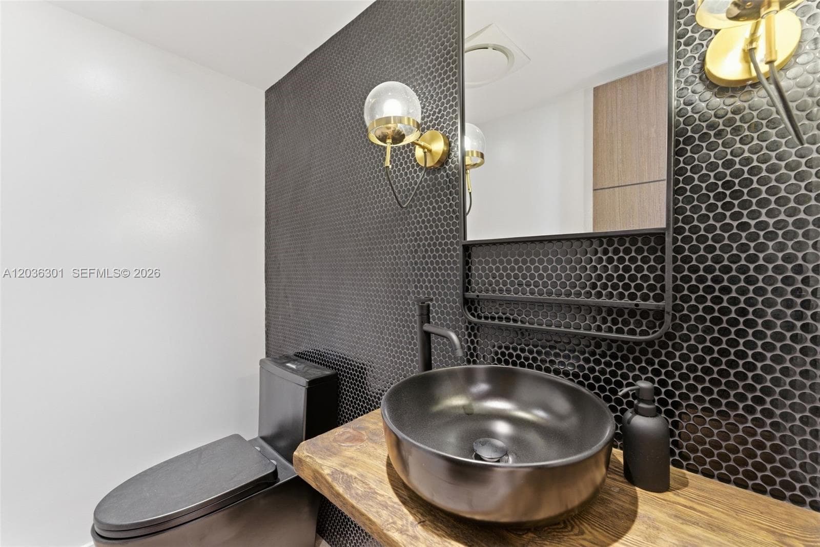801 N Venetian Dr 308 photo 8