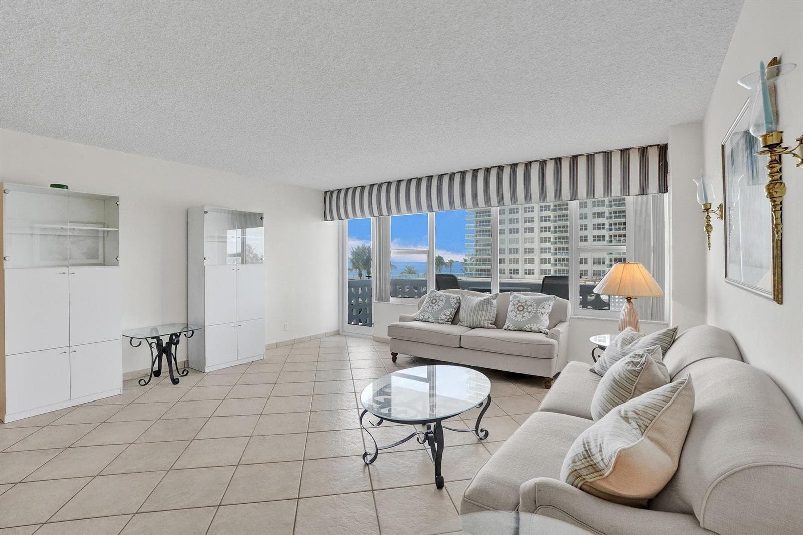 4010 Galt Ocean Drive 310 photo 8