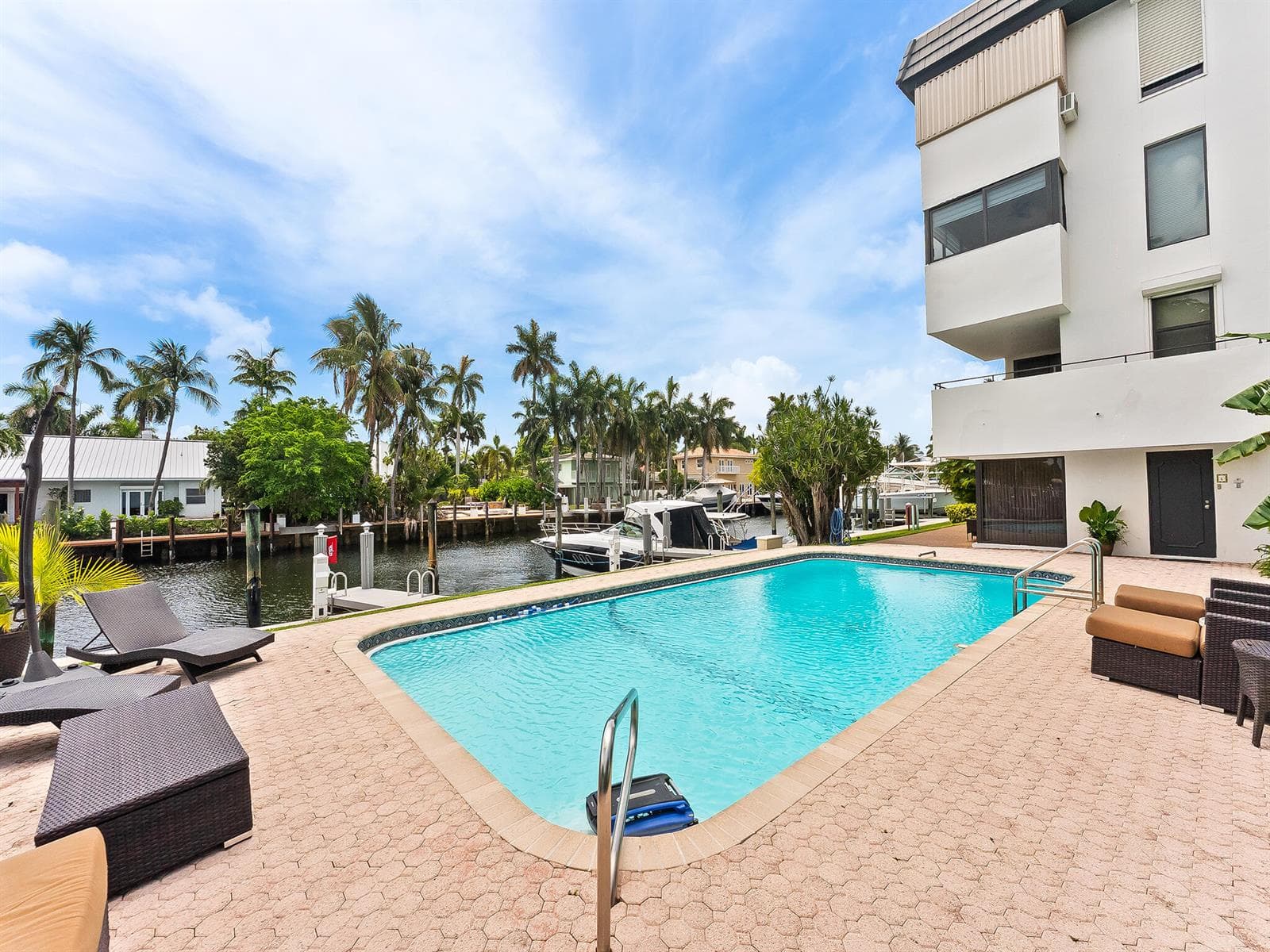 76 Isle Of Venice Drive #G 3