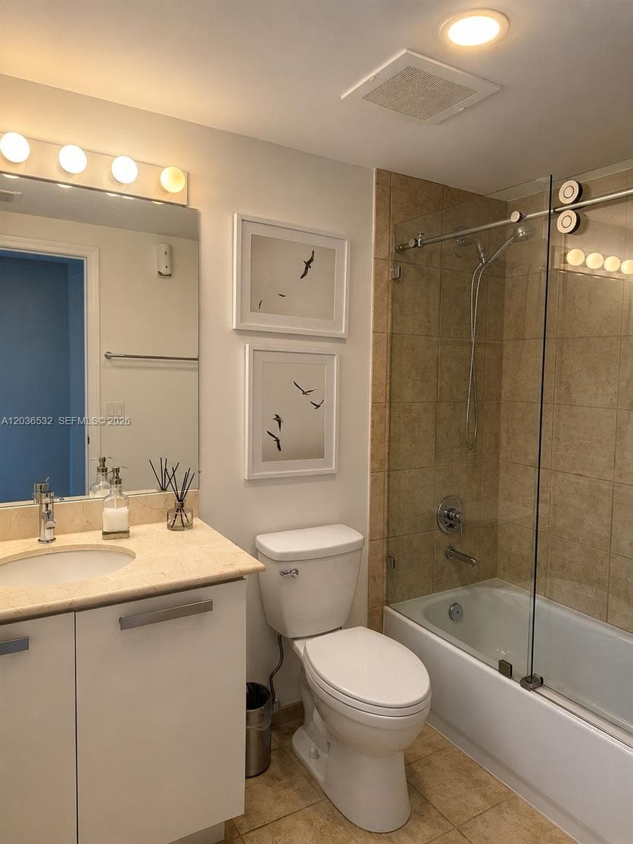 3000 NE 188th St 604 photo 24