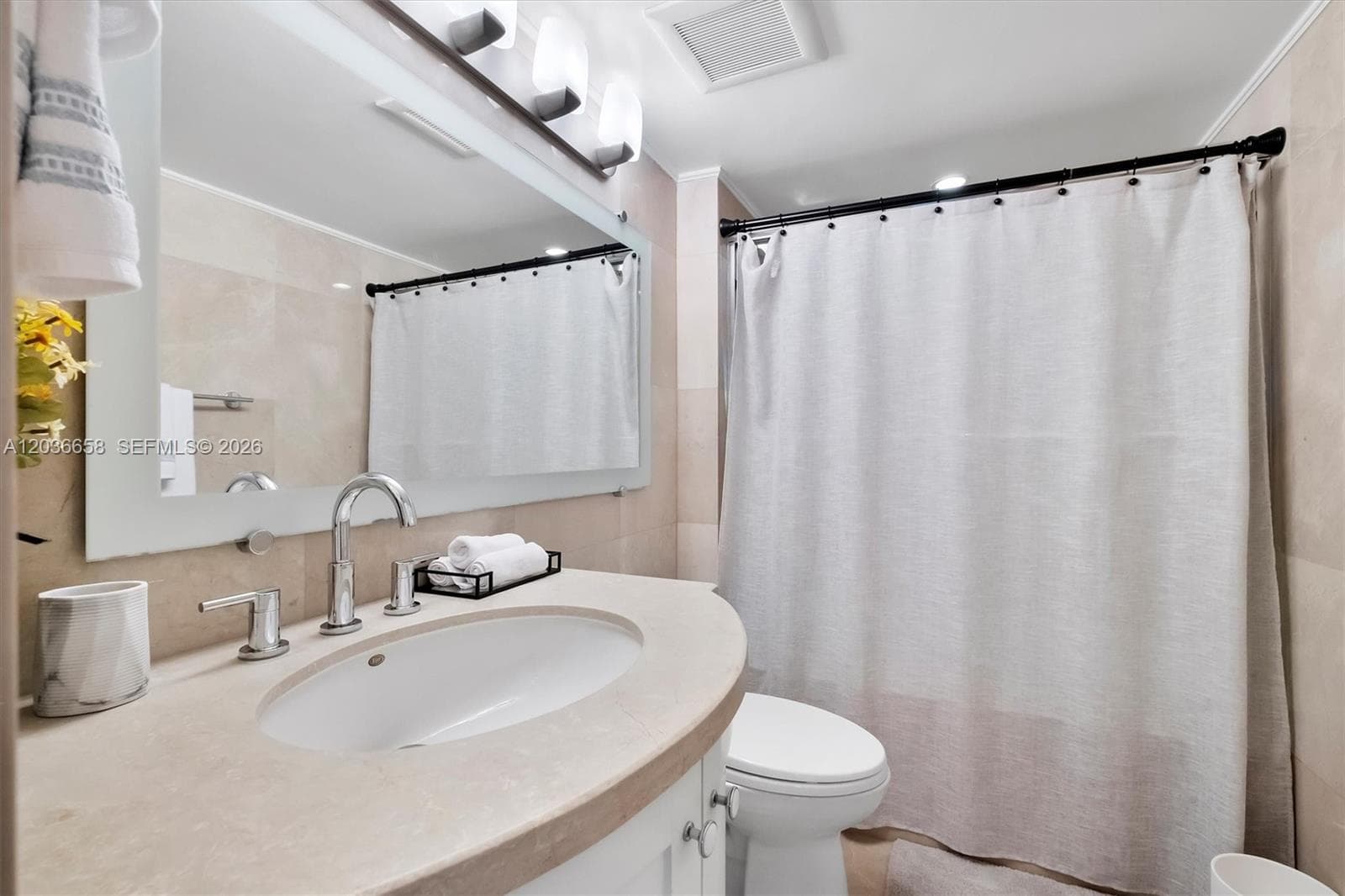 1000 Quayside Ter 411 photo 22