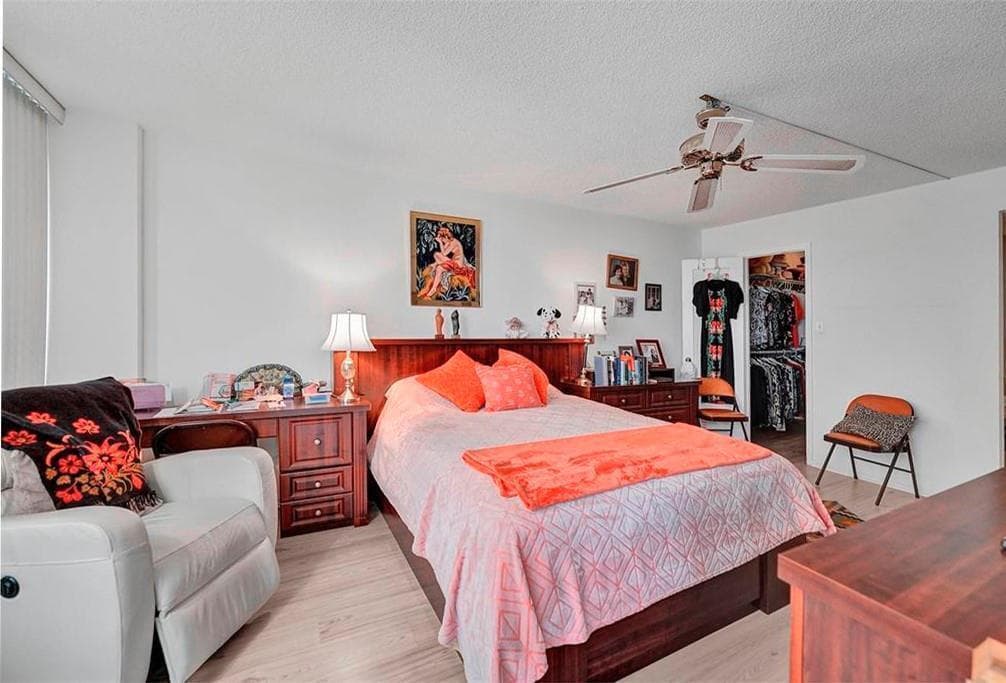 18031 Biscayne Boulevard #1004 3