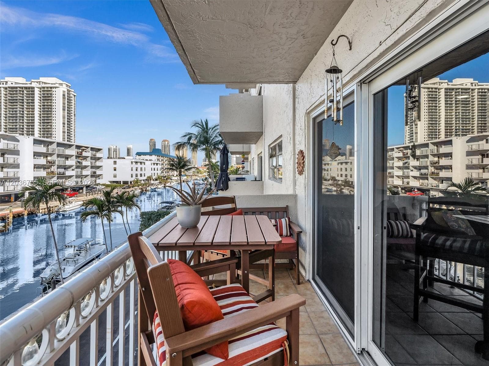 3601 NE 170th St #301 - DOCK INCLUDED 2