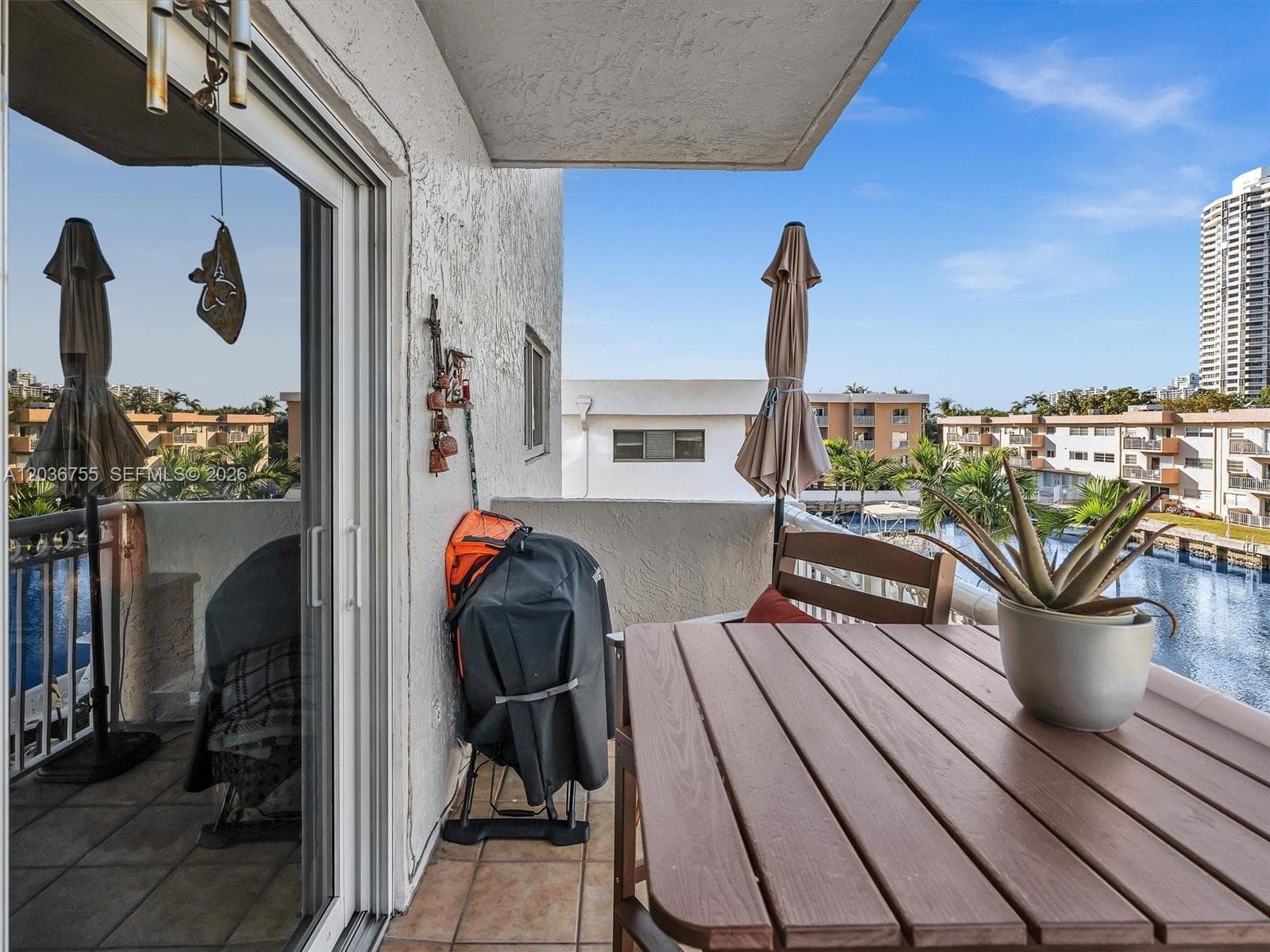 3601 NE 170th St #301 - DOCK INCLUDED 5
